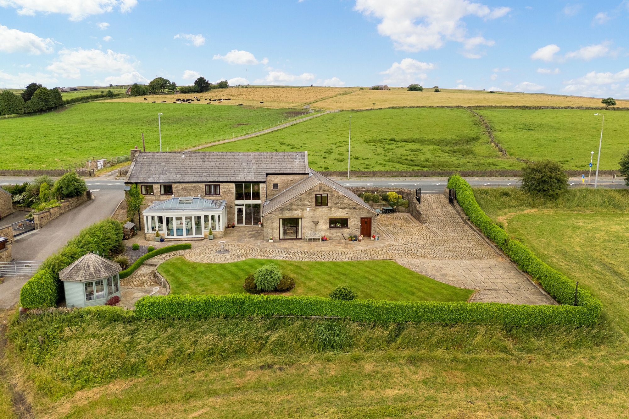 5 bed barn conversion for sale in Chorley Old Road, Bolton 54
