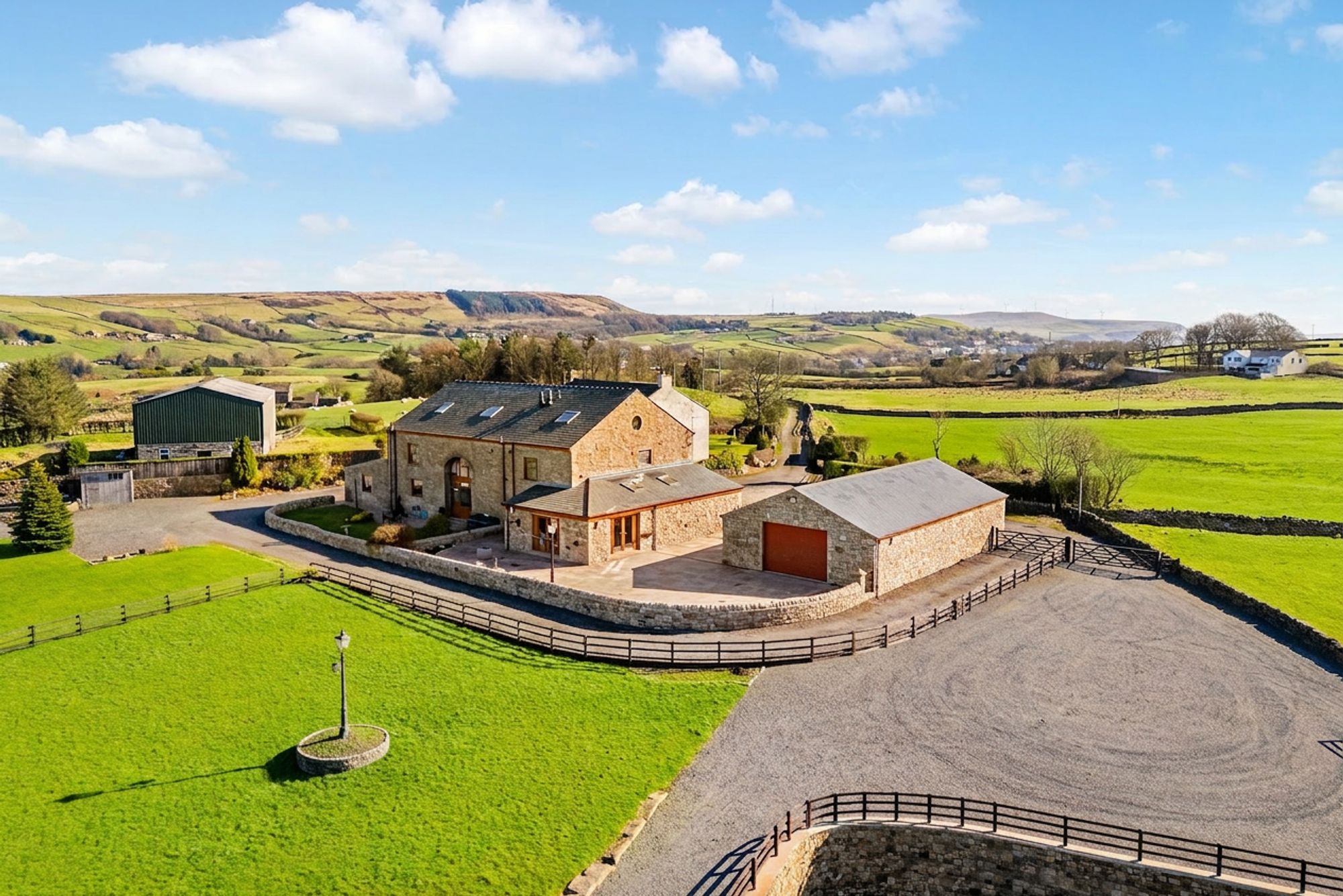 6 bed semi-detached house for sale in Roundhill Lane, Rossendale  - Property Image 4