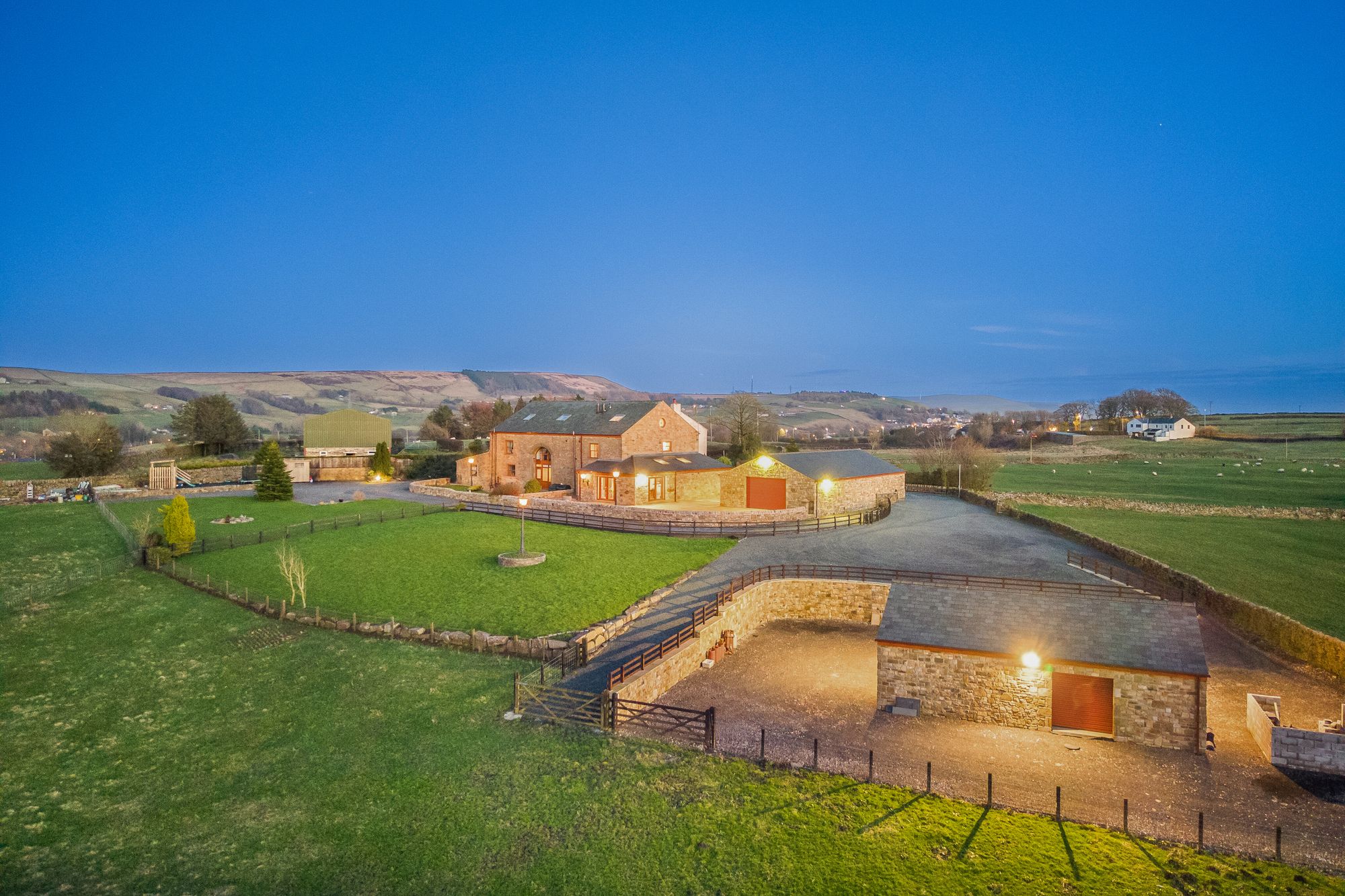 6 bed semi-detached house for sale in Roundhill Lane, Rossendale  - Property Image 1