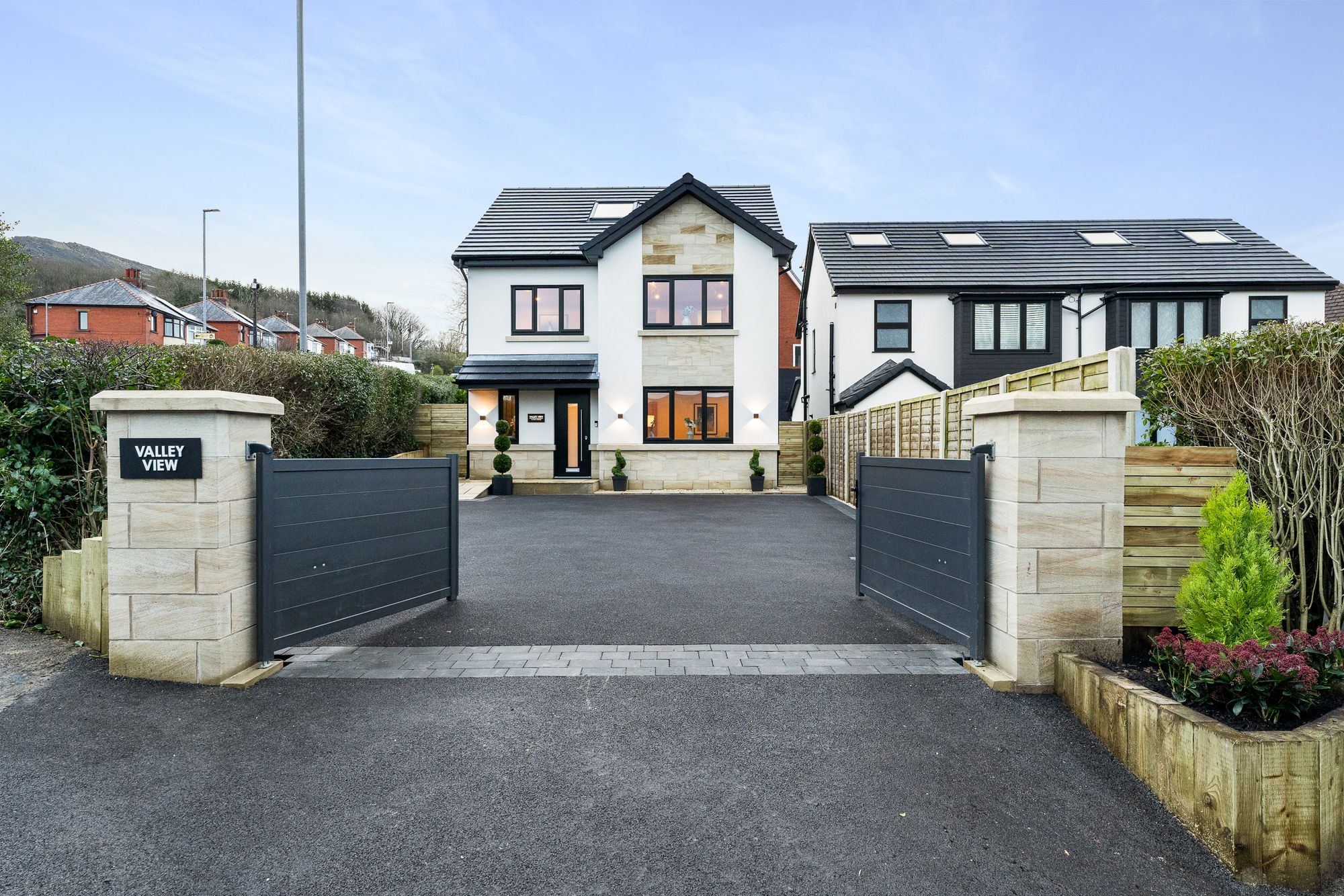 5 bed detached house for sale in Park Avenue, Bury 4