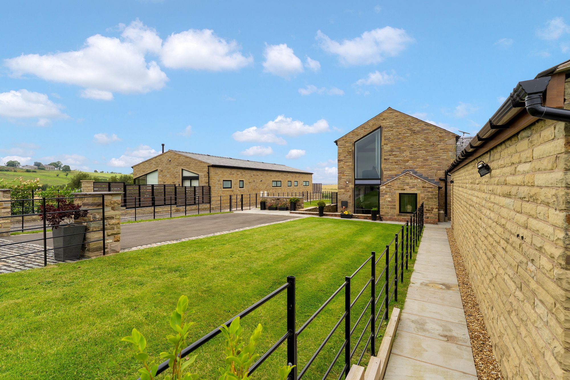 3 bed barn conversion for sale in Barrack Fold Knowsley Road, Bolton  - Property Image 45