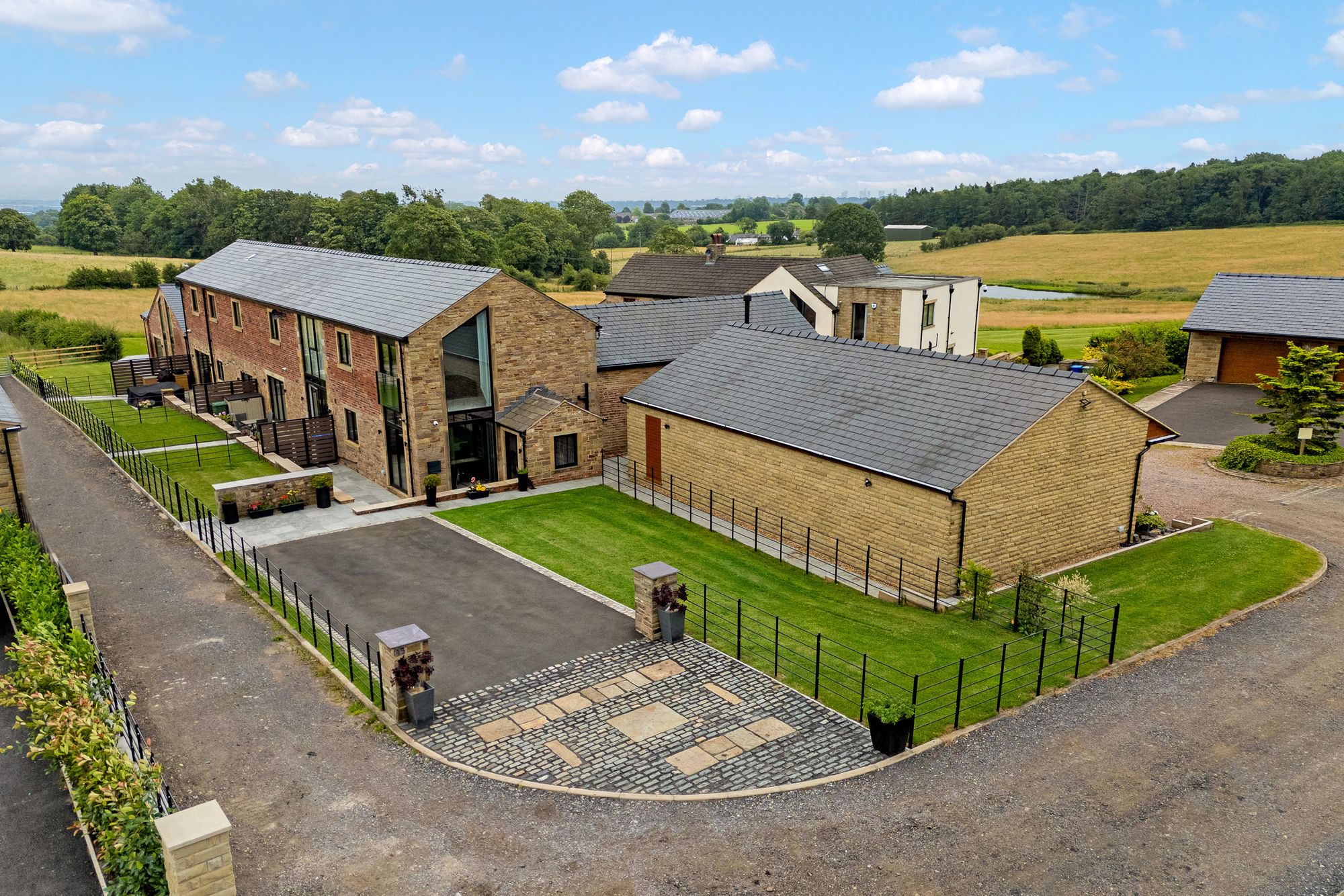 3 bed barn conversion for sale in Barrack Fold Knowsley Road, Bolton 37