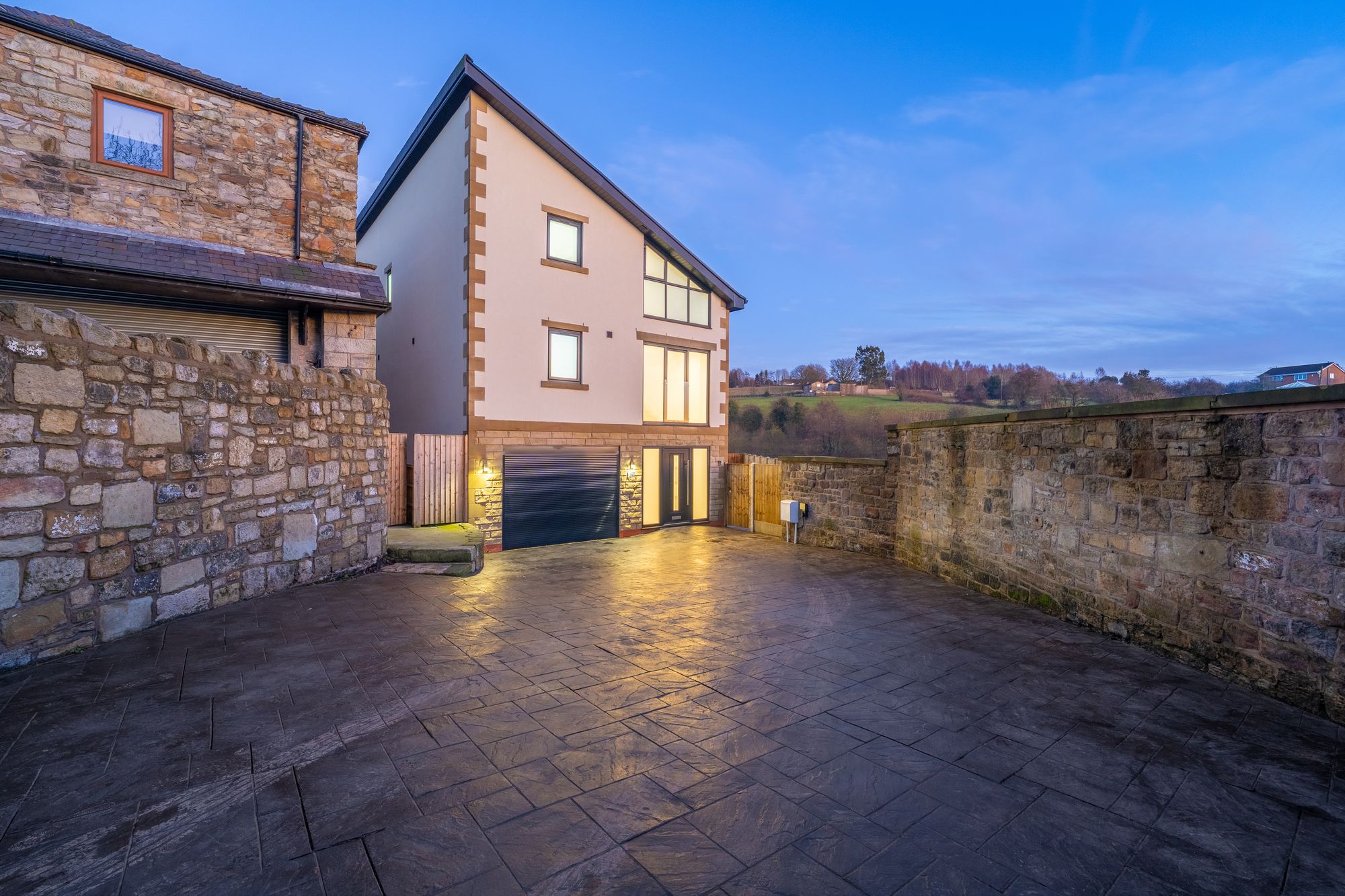 6 bed detached house for sale in Mather Road, Bury - Property Image 1
