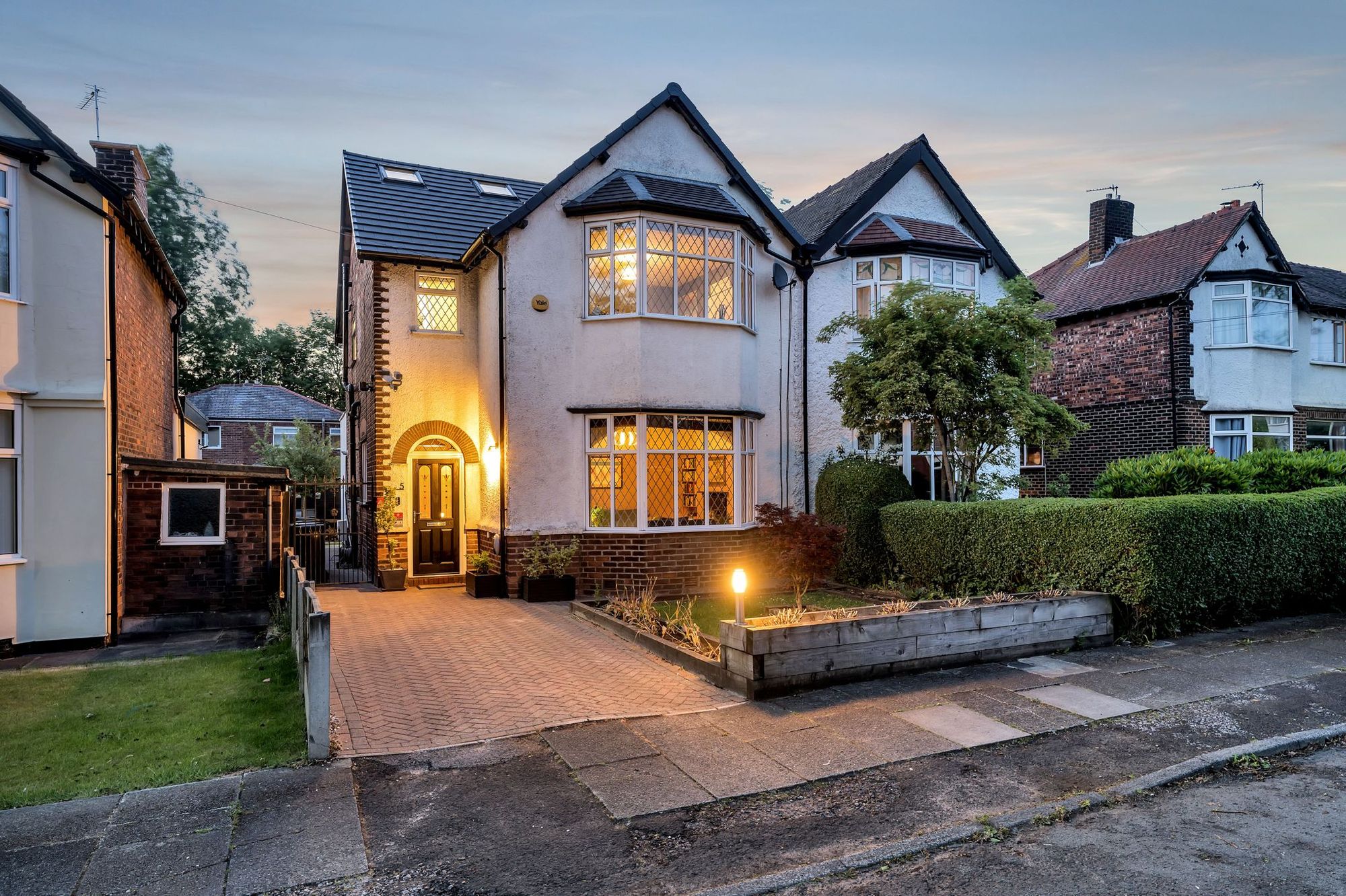 4 bed semi-detached house for sale in Pine Grove, Manchester  - Property Image 5