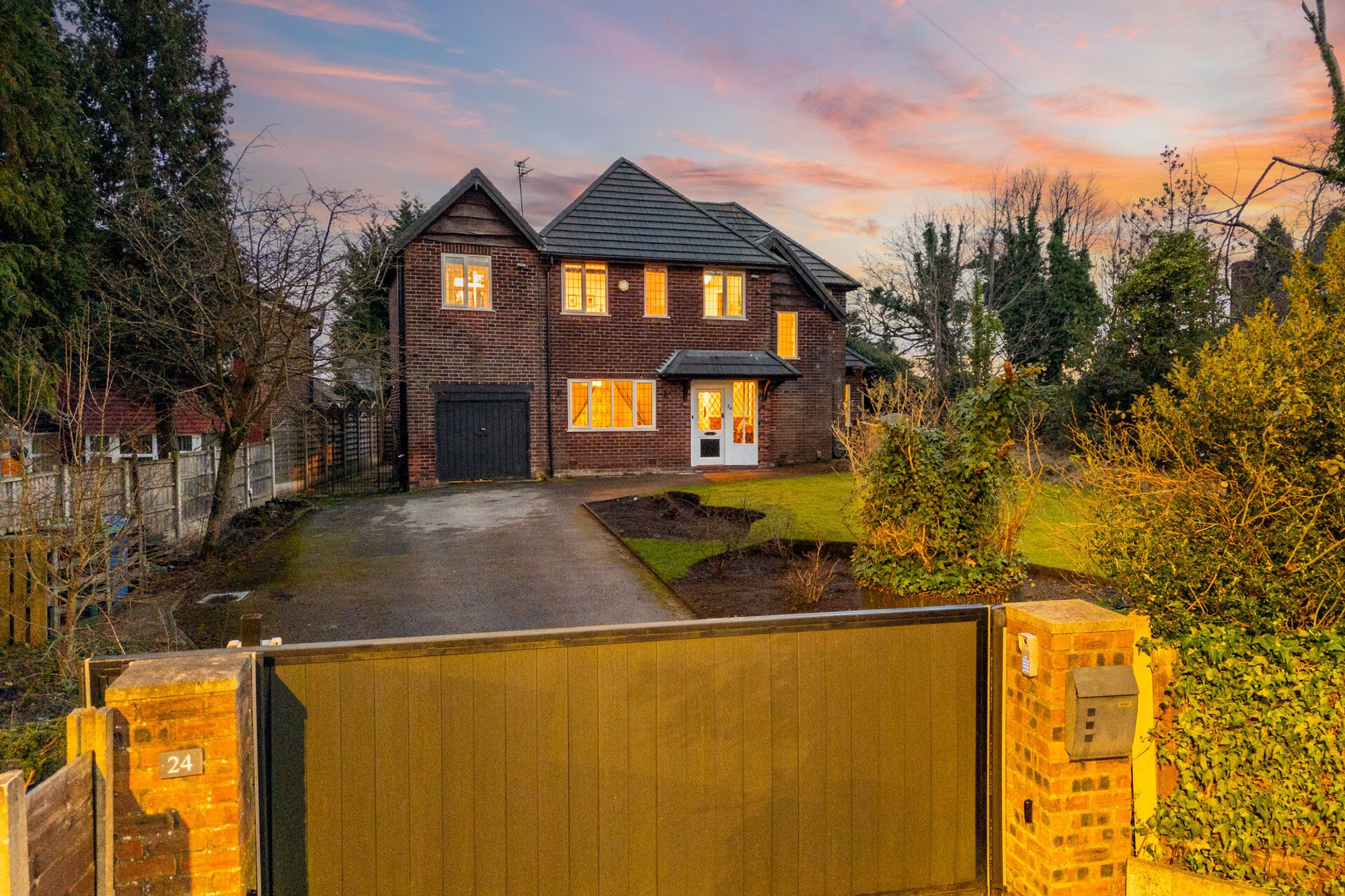 4 bed detached house for sale in Sheepfoot Lane, Manchester - Property Image 1