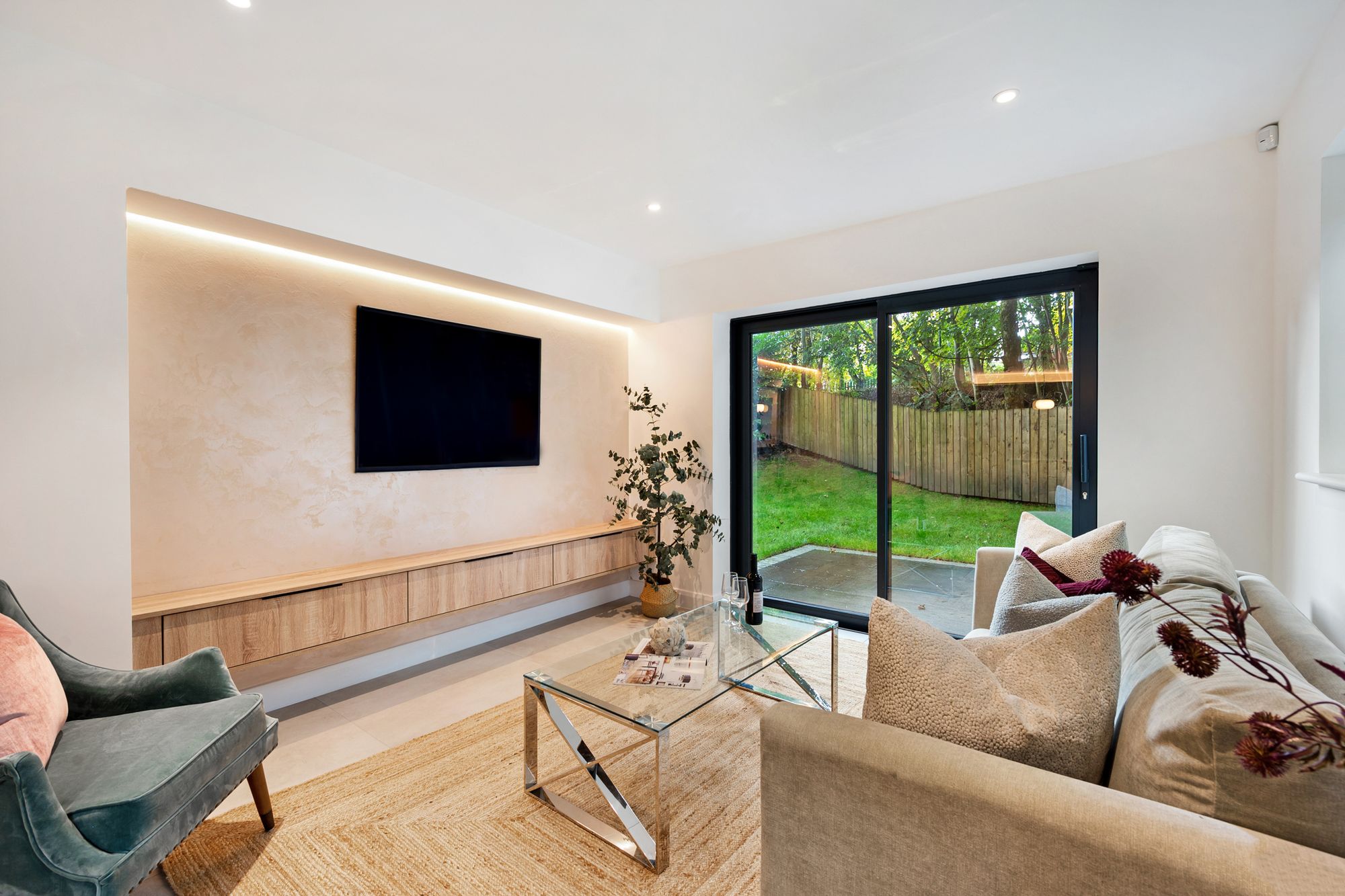 4 bed detached house for sale in Harpers Lane, Bolton 2