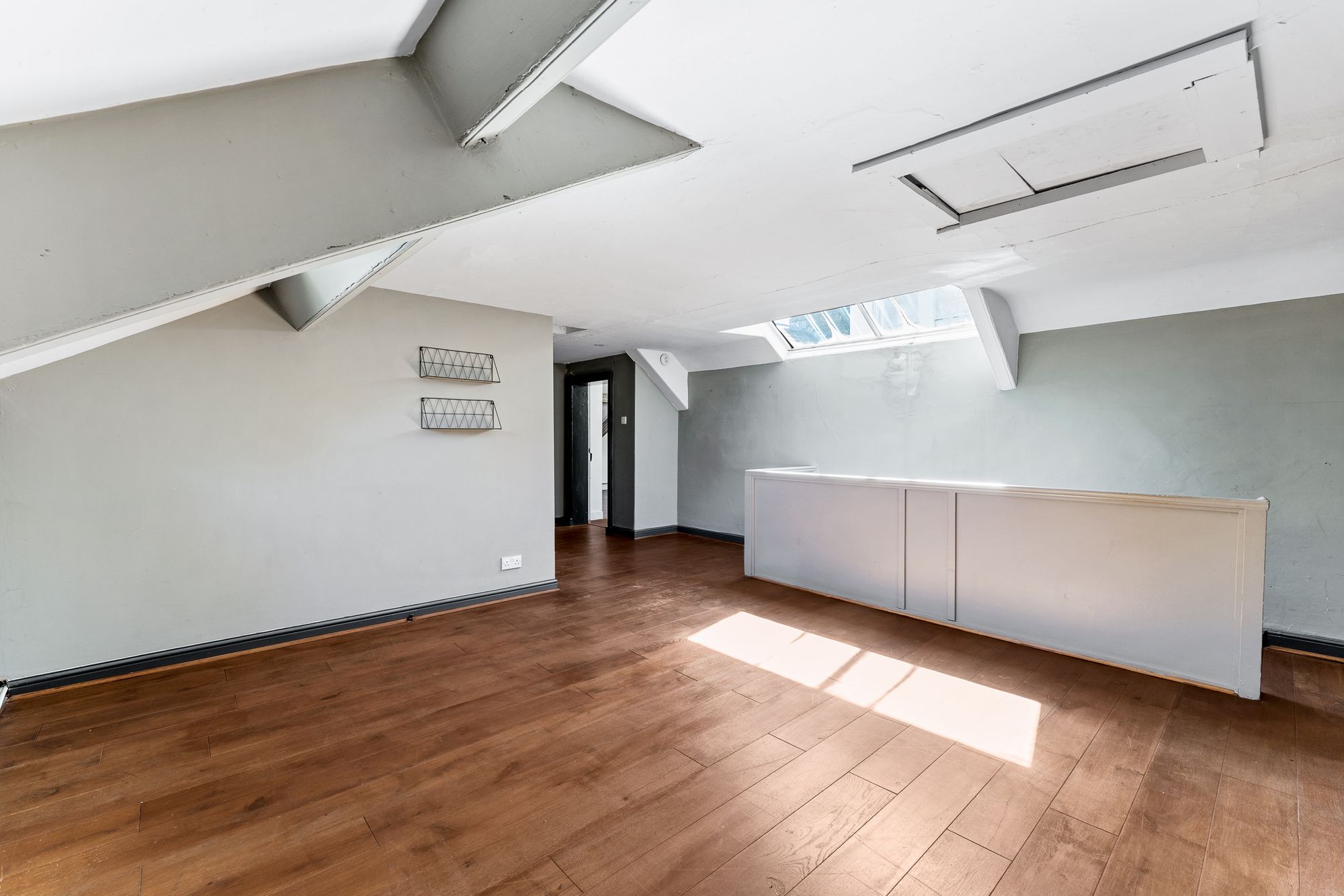 6 bed semi-detached house for sale in The Drive, Bury  - Property Image 40