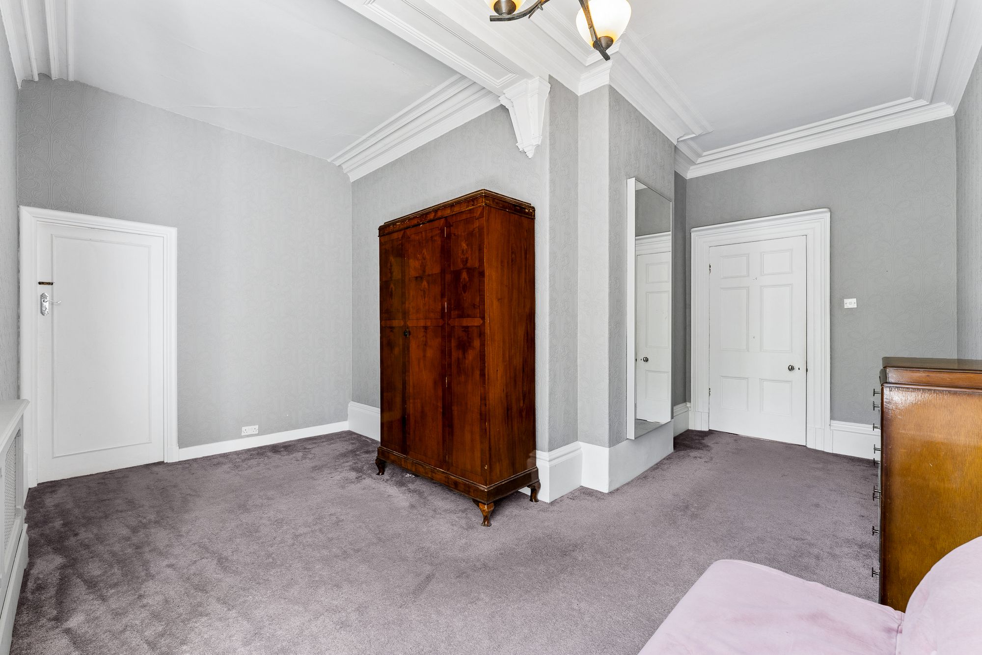 6 bed semi-detached house for sale in The Drive, Bury  - Property Image 32