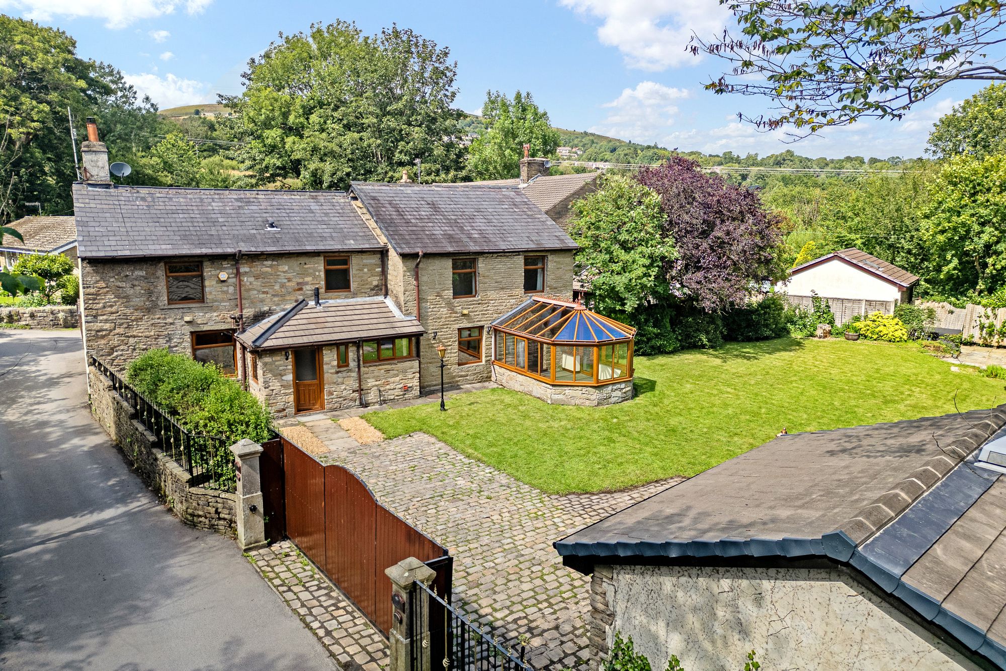 4 bed detached house for sale in The Holme, Rossendale  - Property Image 39