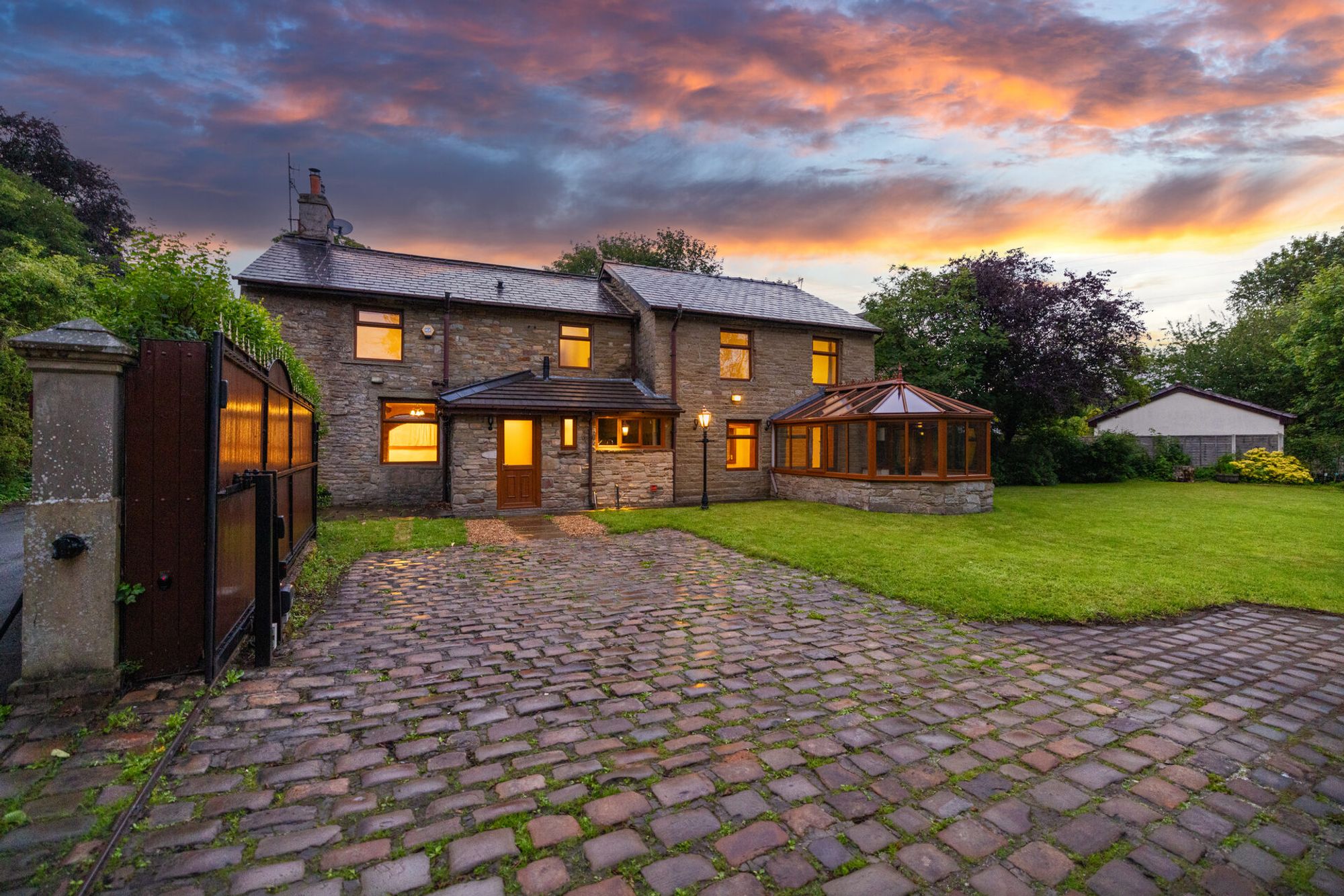 4 bed detached house for sale in The Holme, Rossendale  - Property Image 49