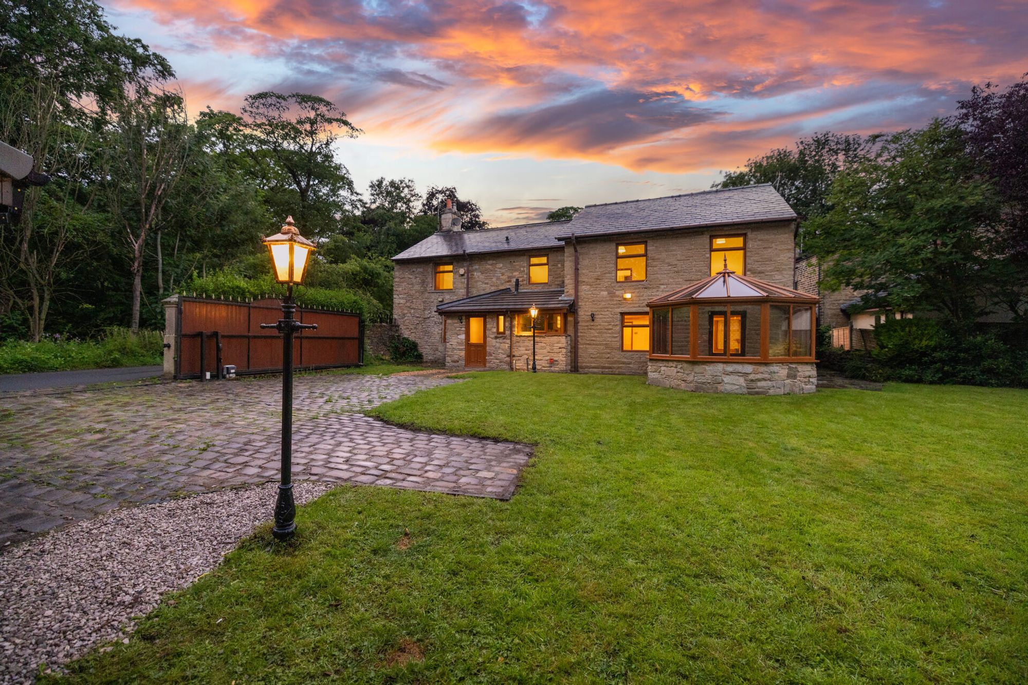 4 bed detached house for sale in The Holme, Rossendale  - Property Image 51