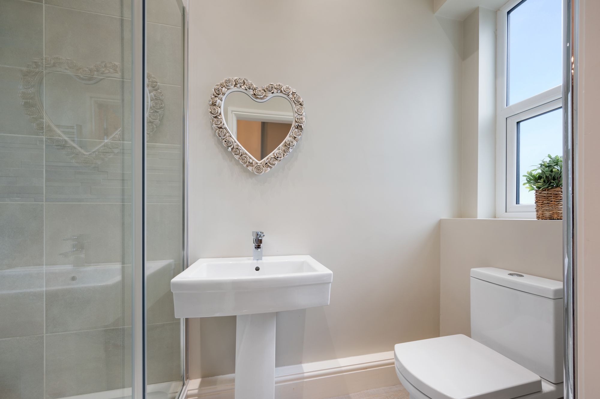 6 bed end of terrace house for sale in Burnley Road, Rossendale 11