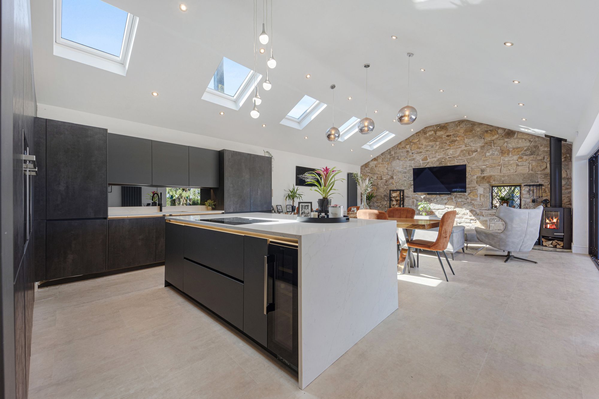 3 bed detached house for sale in Bolton Road, Darwen 2