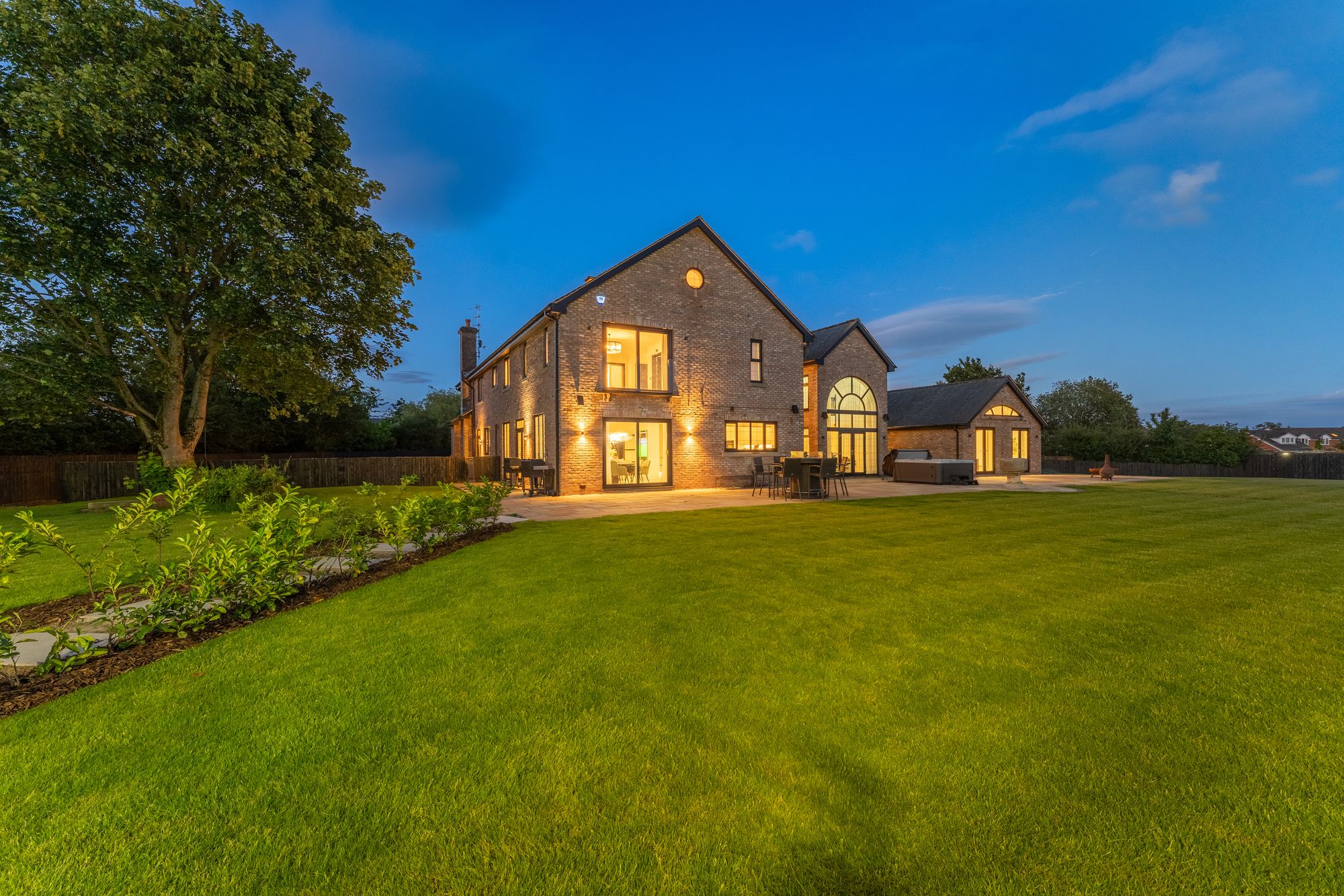 6 bed detached house for sale in Dobb Brow Road, Bolton  - Property Image 87