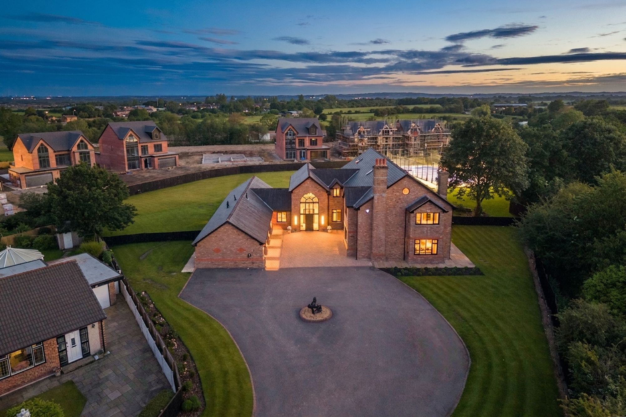 6 bed detached house for sale in Dobb Brow Road, Bolton  - Property Image 82