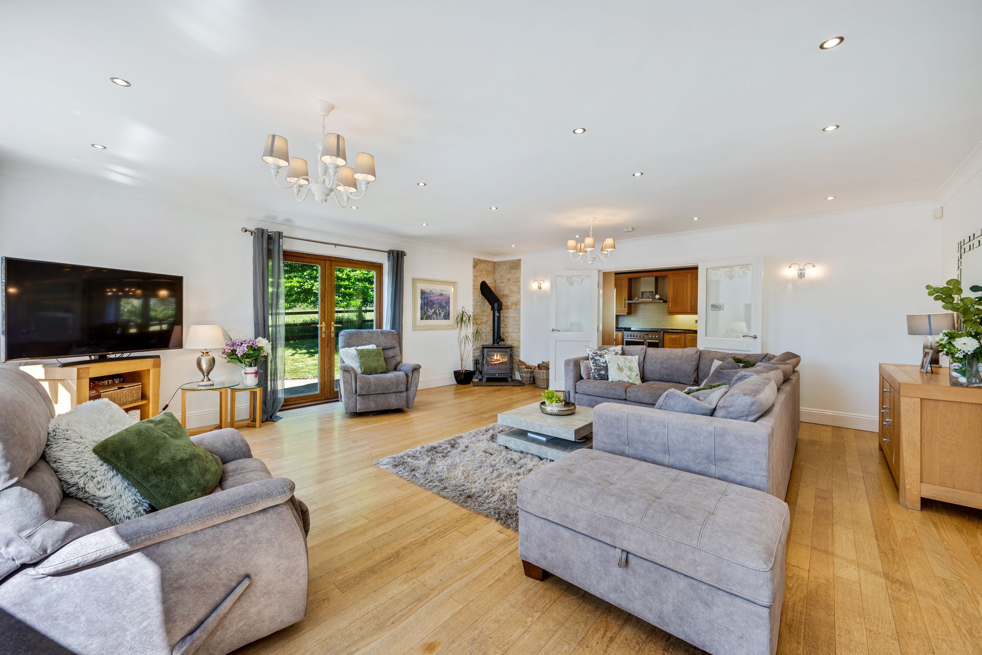 5 bed detached house for sale in Castle Road, Bury  - Property Image 9