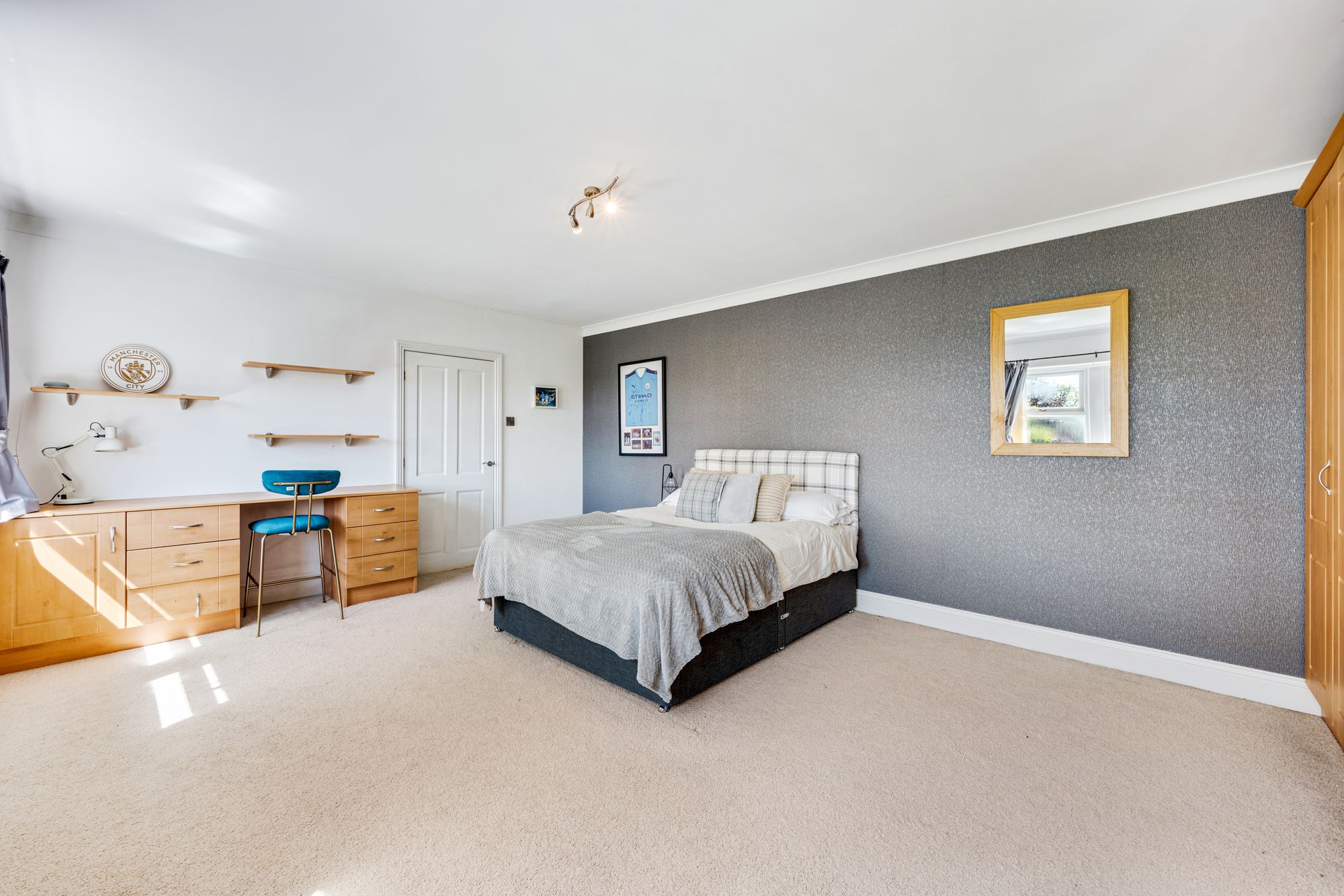 5 bed detached house for sale in Castle Road, Bury  - Property Image 31