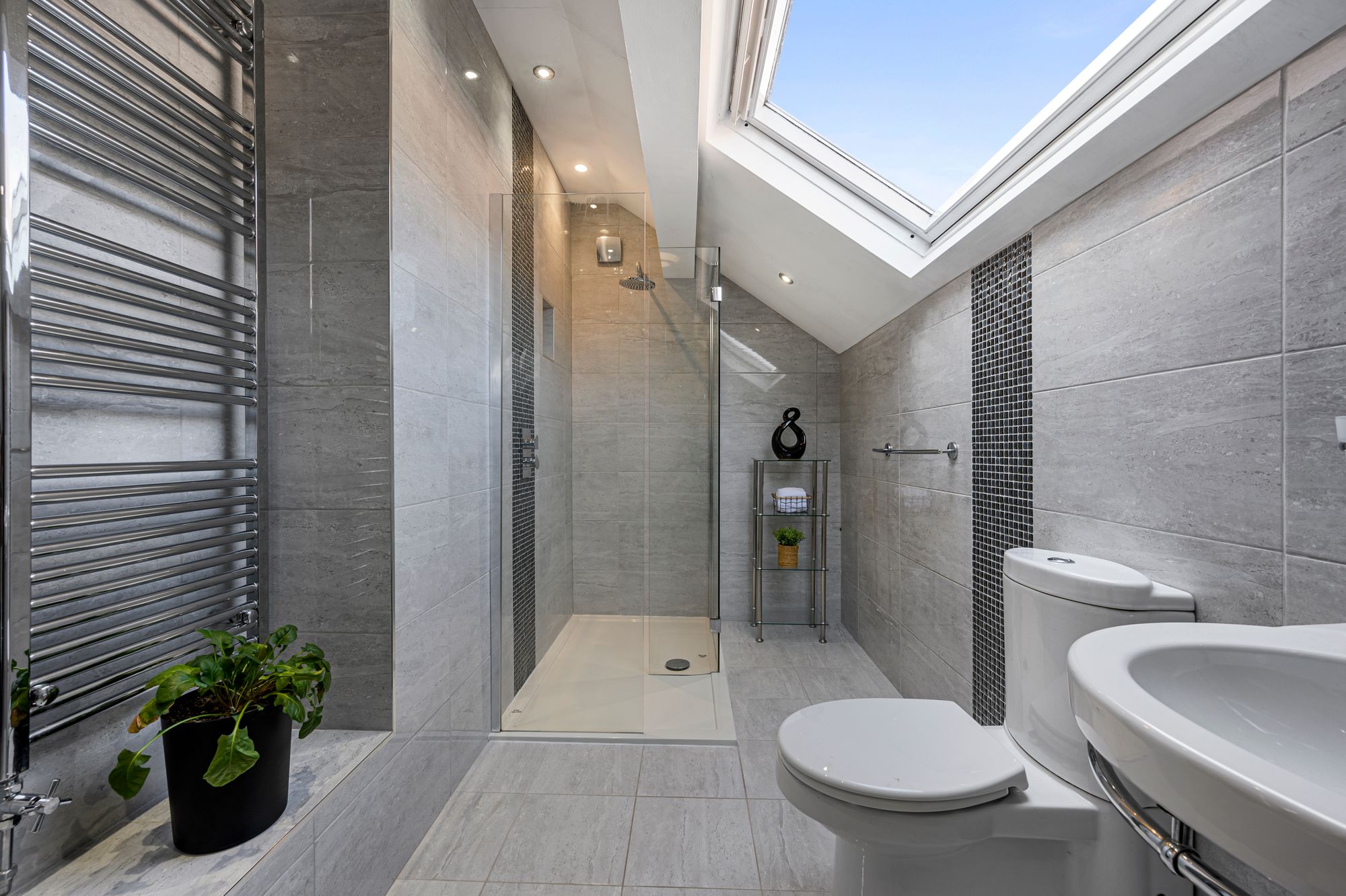 4 bed detached house for sale in Castle Hill Road, Manchester  - Property Image 4