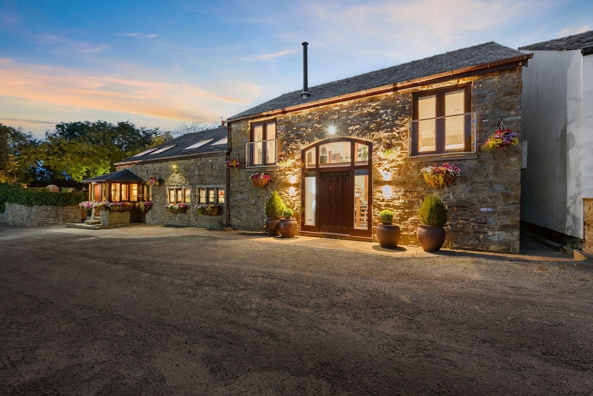 4 bed stone house for sale in Beaumont Road, Bolton, BL6 