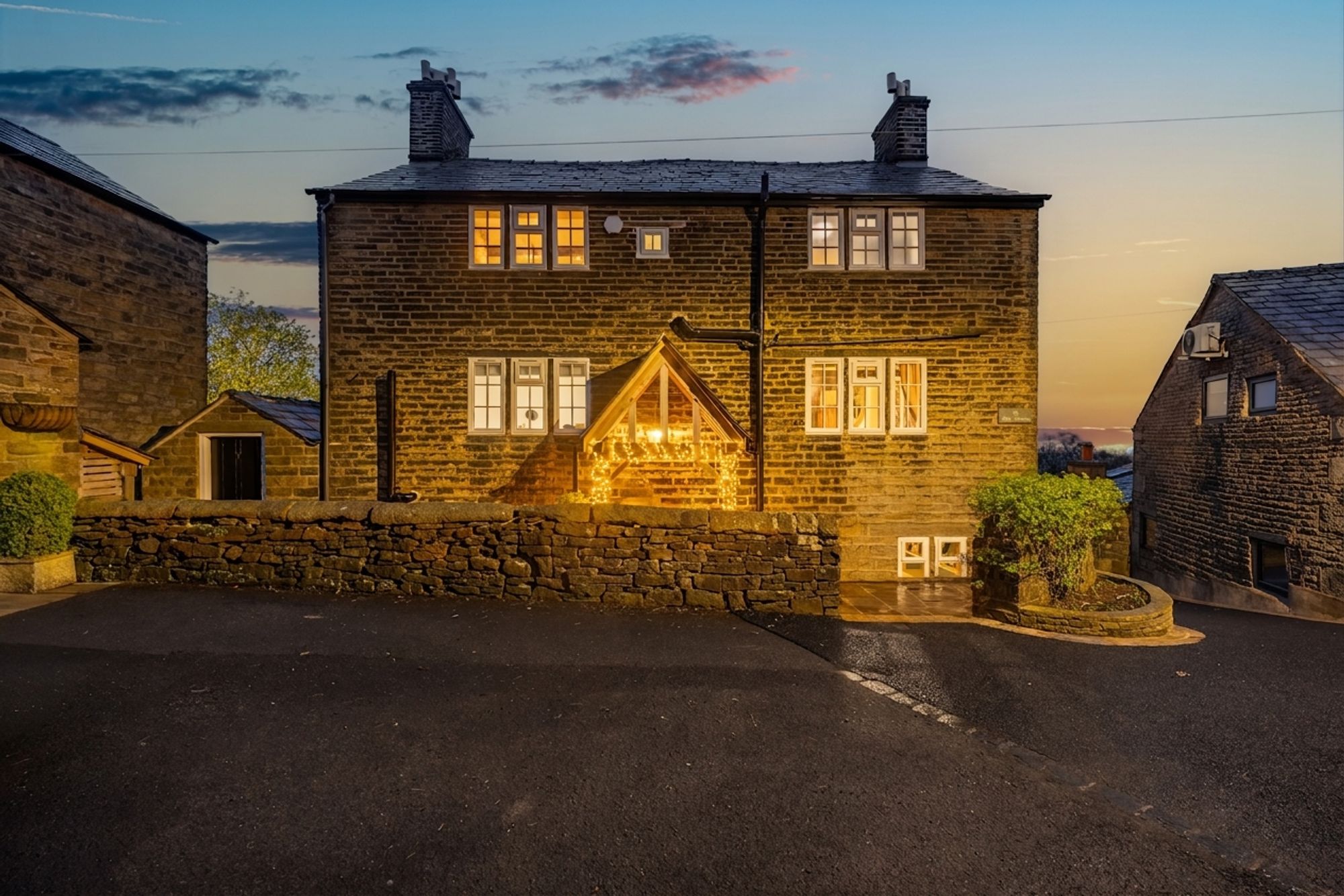 2 bed detached house for sale in Bottom O Th Moor, Bolton  - Property Image 65