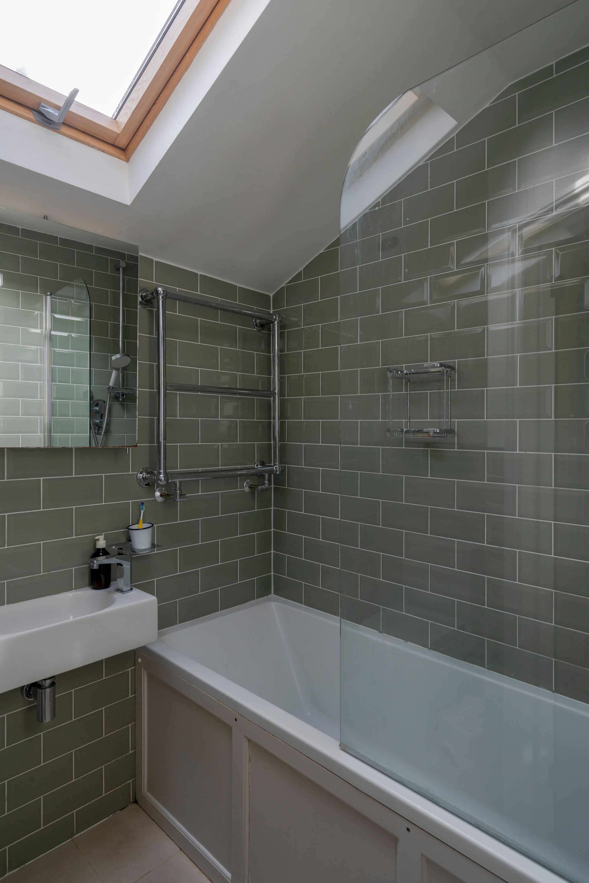 3 bed end of terrace house for sale in Matcham Road, Leytonstone, London, E11 - Property Image 25