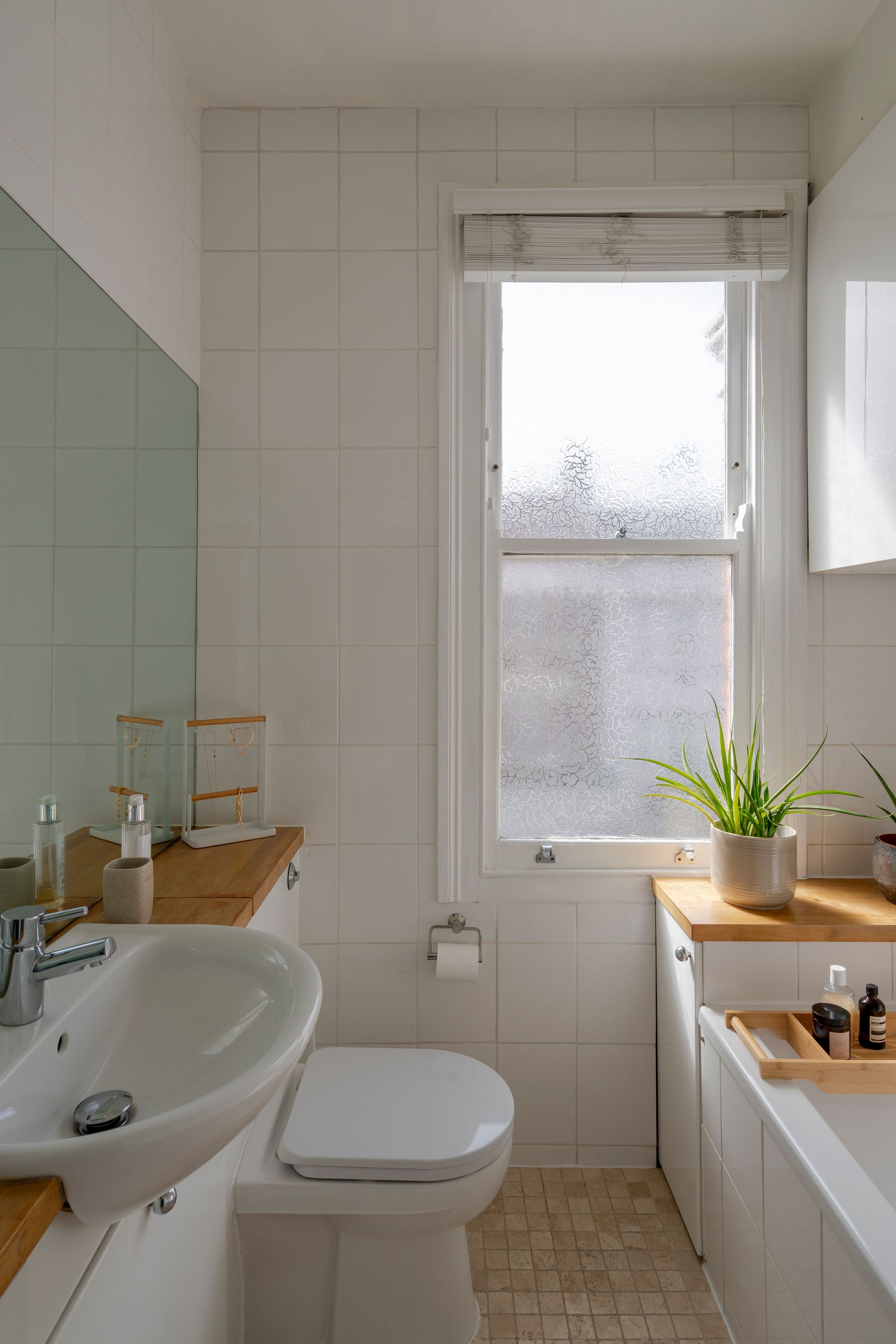 4 bed mid-terraced house for sale in Scarborough Road, Leytonstone, London, E11  - Property Image 32