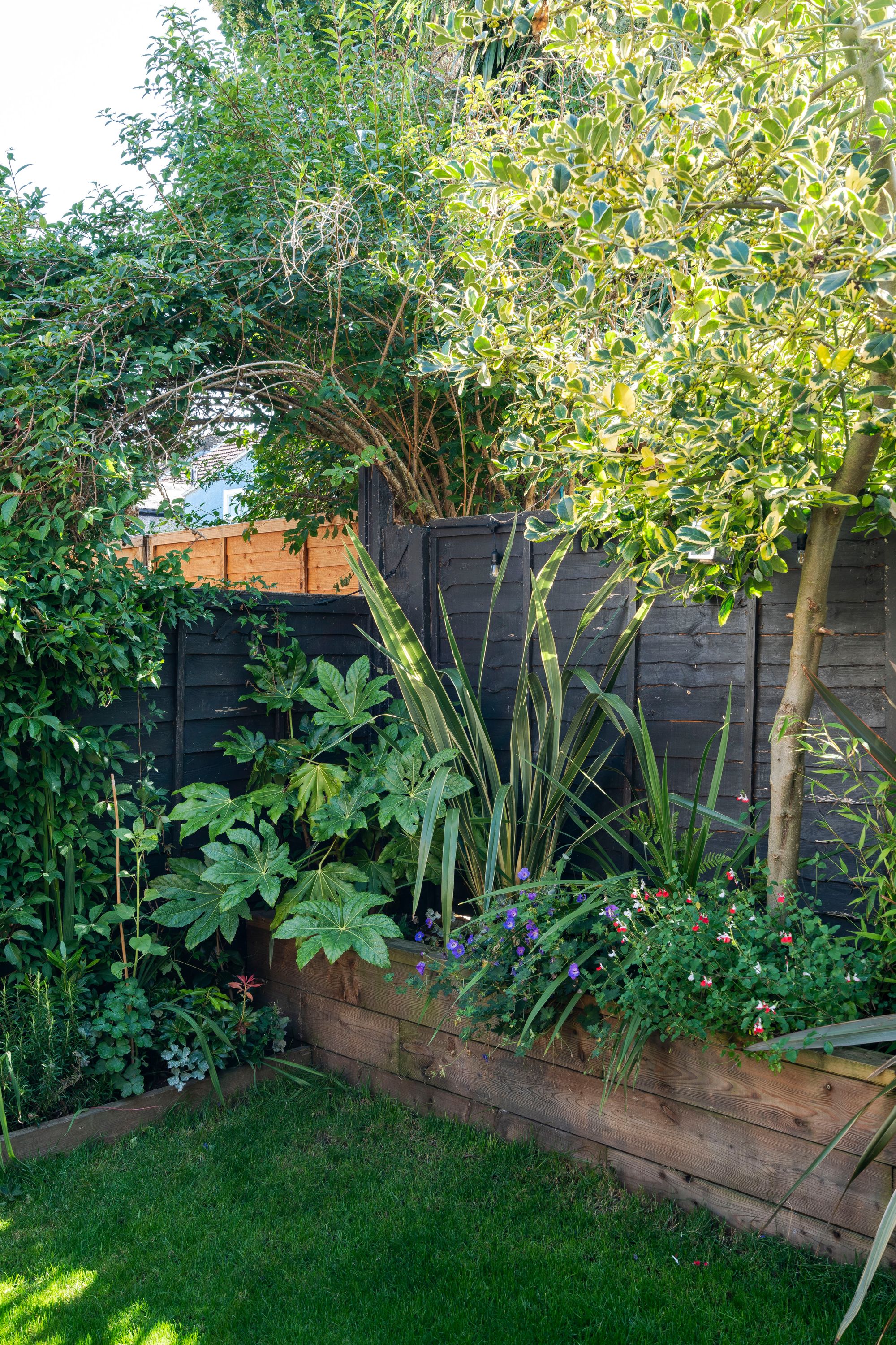 3 bed mid-terraced house for sale in Pearcroft Road, Leytonstone, London, E11  - Property Image 36