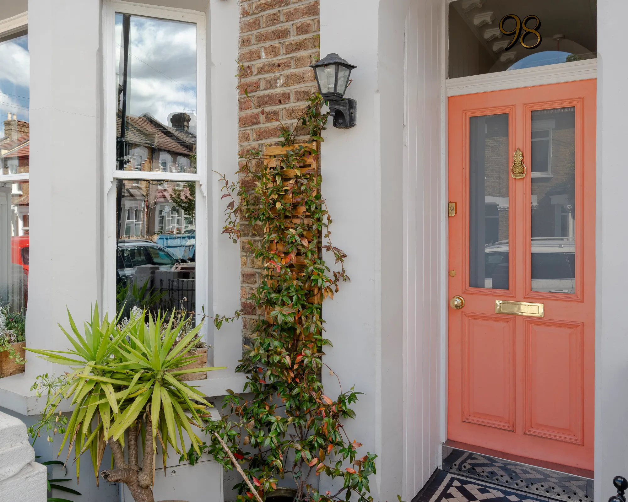 3 bed mid-terraced house for sale in Pearcroft Road, Leytonstone, London, E11  - Property Image 2