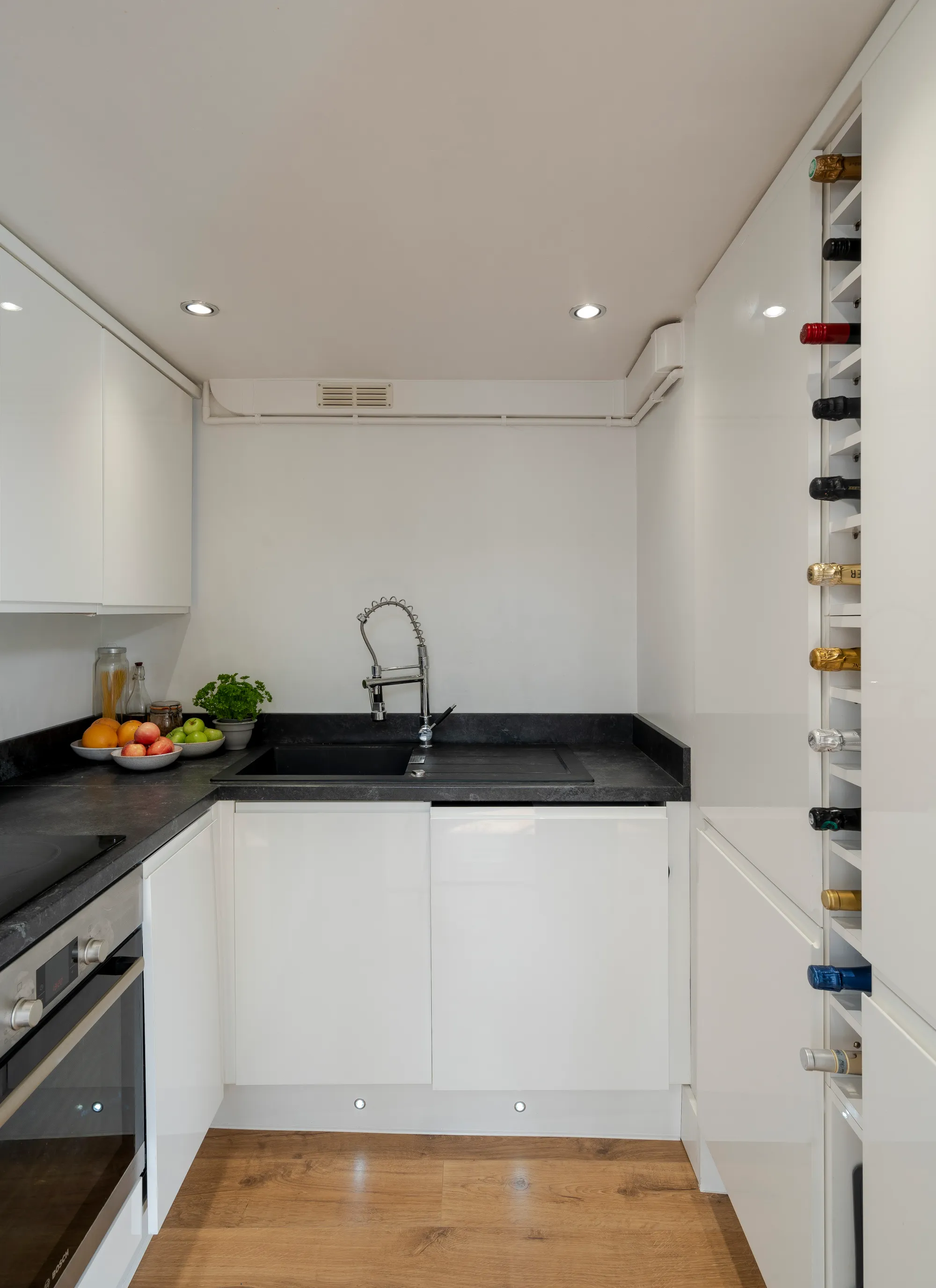 1 bed ground floor flat for sale in Clock Court, Victory Road, Wanstead, London E11  - Property Image 14