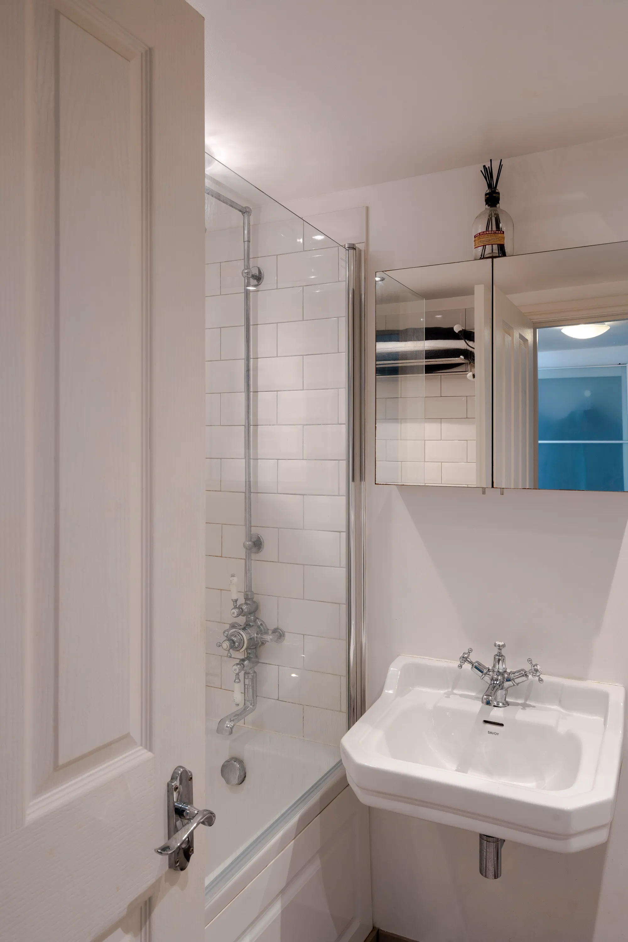 1 bed ground floor flat for sale in Clock Court, Victory Road, Wanstead, London E11  - Property Image 19