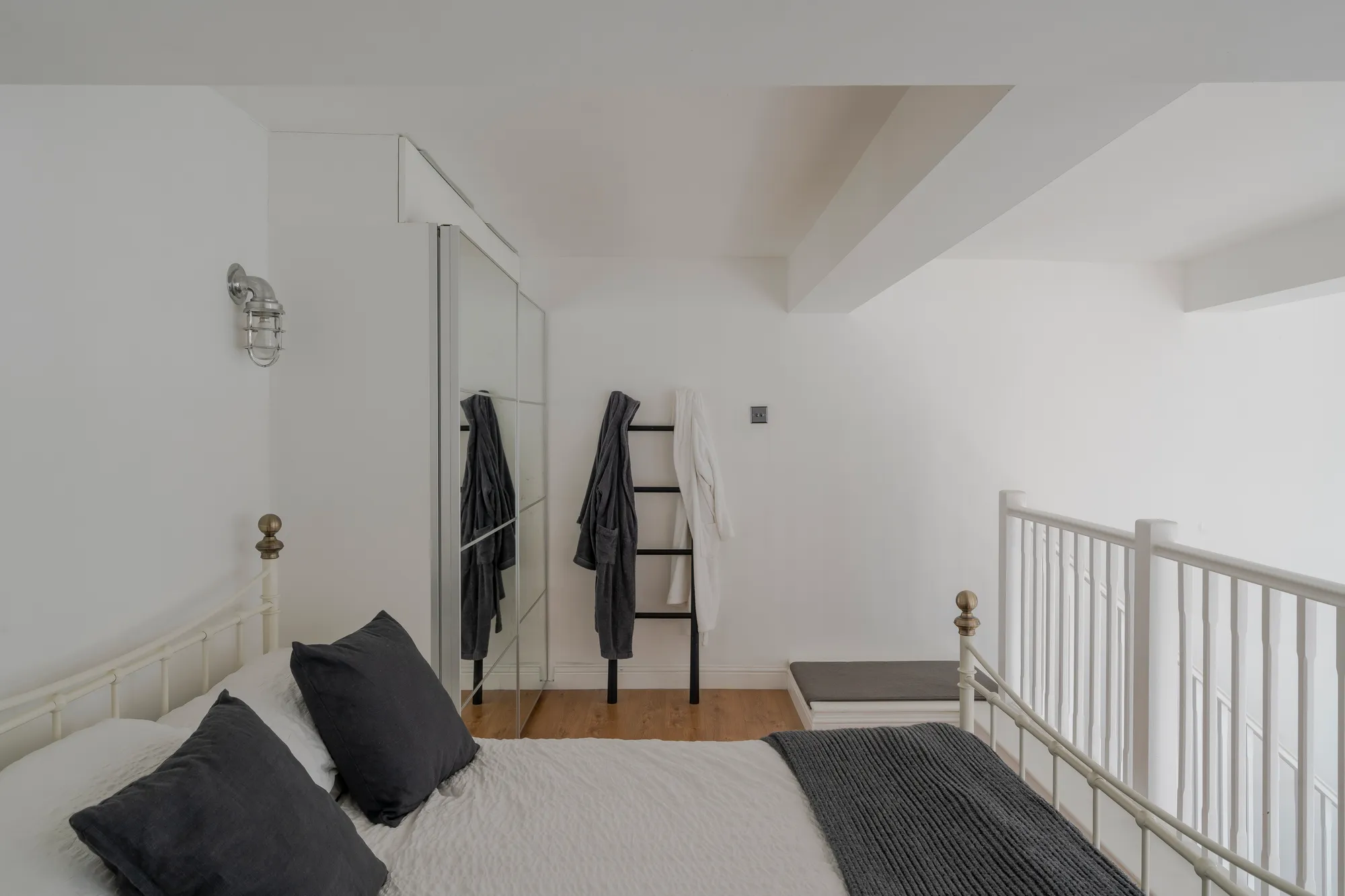 1 bed ground floor flat for sale in Clock Court, Victory Road, Wanstead, London E11  - Property Image 17