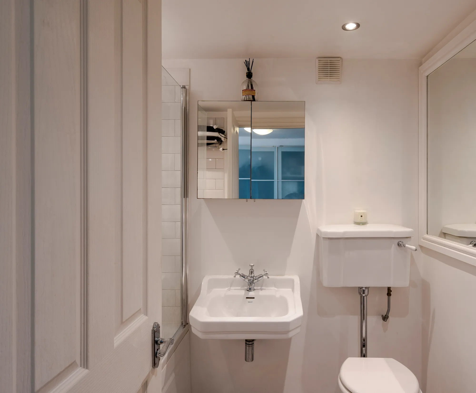 1 bed ground floor flat for sale in Clock Court, Victory Road, Wanstead, London E11  - Property Image 18