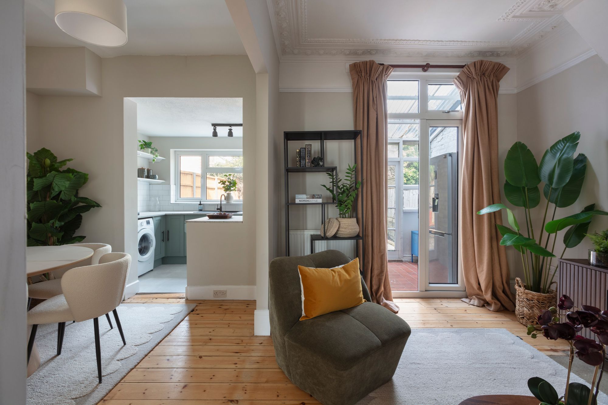 3 bed terraced house for sale in Cavendish Drive, Leytonstone, London, E11  - Property Image 12
