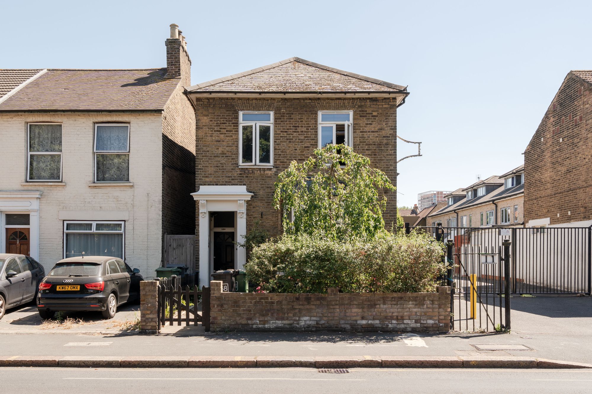 1 bed flat for sale in Church Road, Leyton, London, E10  - Property Image 2