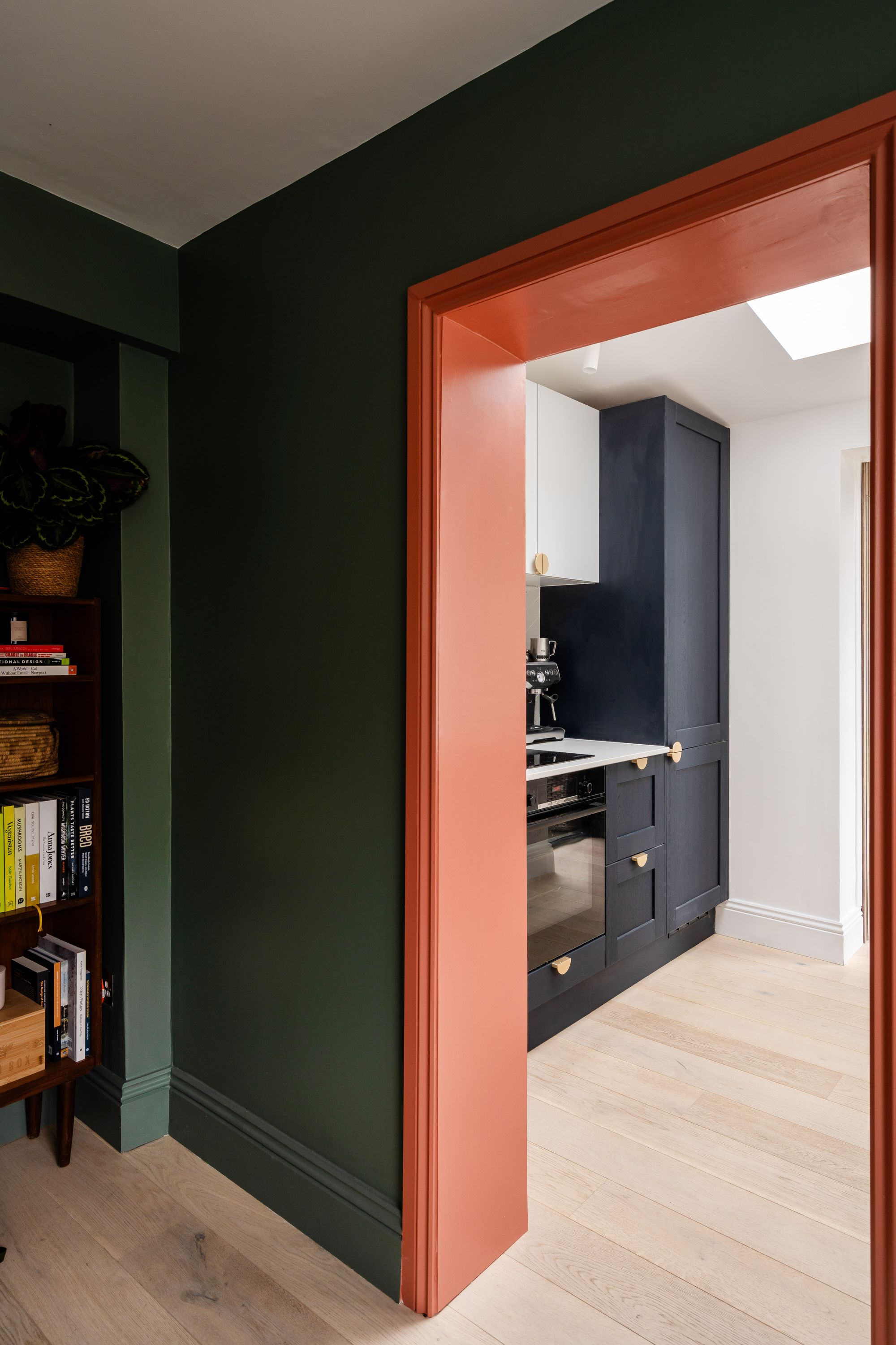 2 bed flat for sale in Selby Road, Leytonstone, London, E11 - Property Image 8