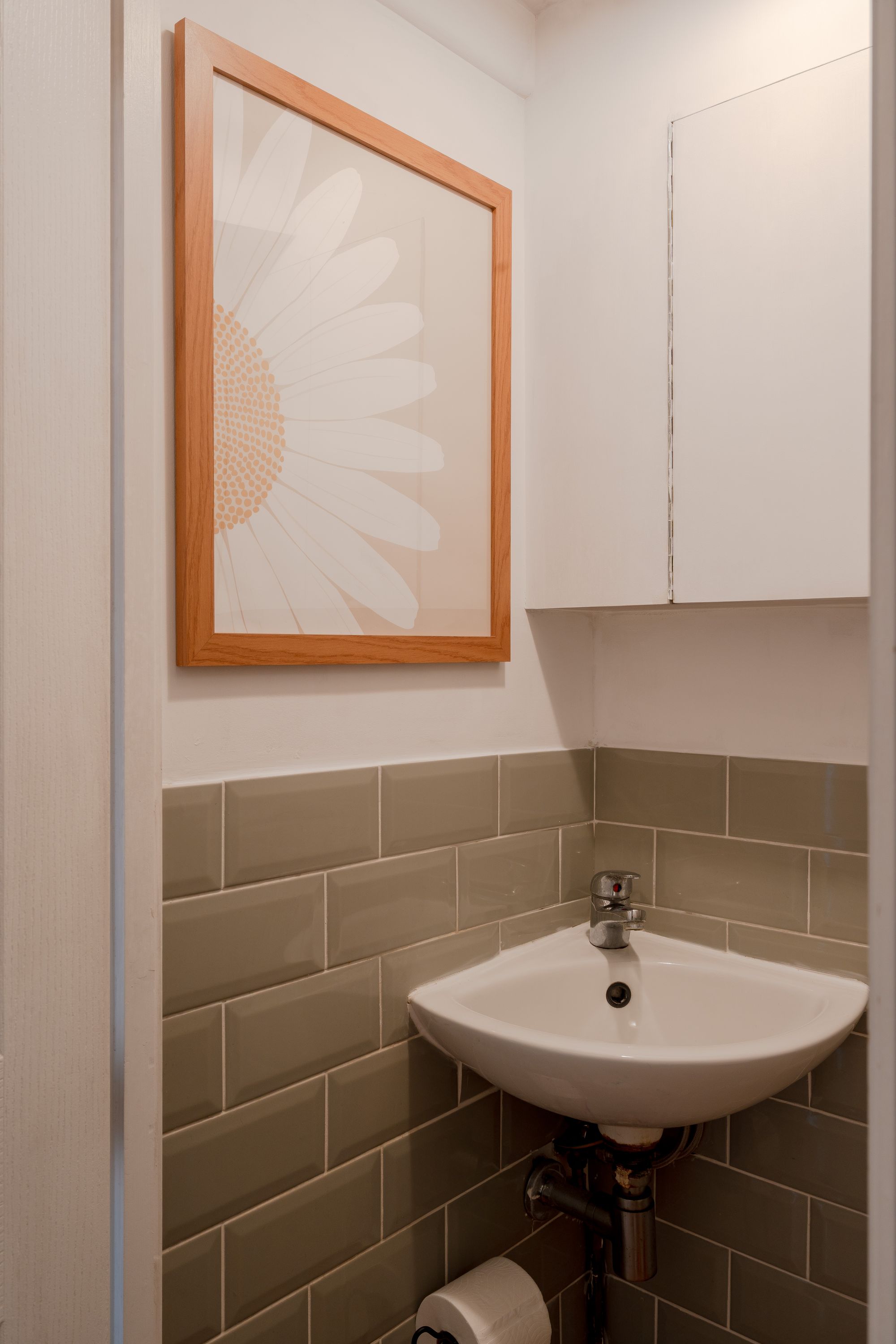 3 bed terraced house for sale in Michael Road, Bushwood, London, E11  - Property Image 8