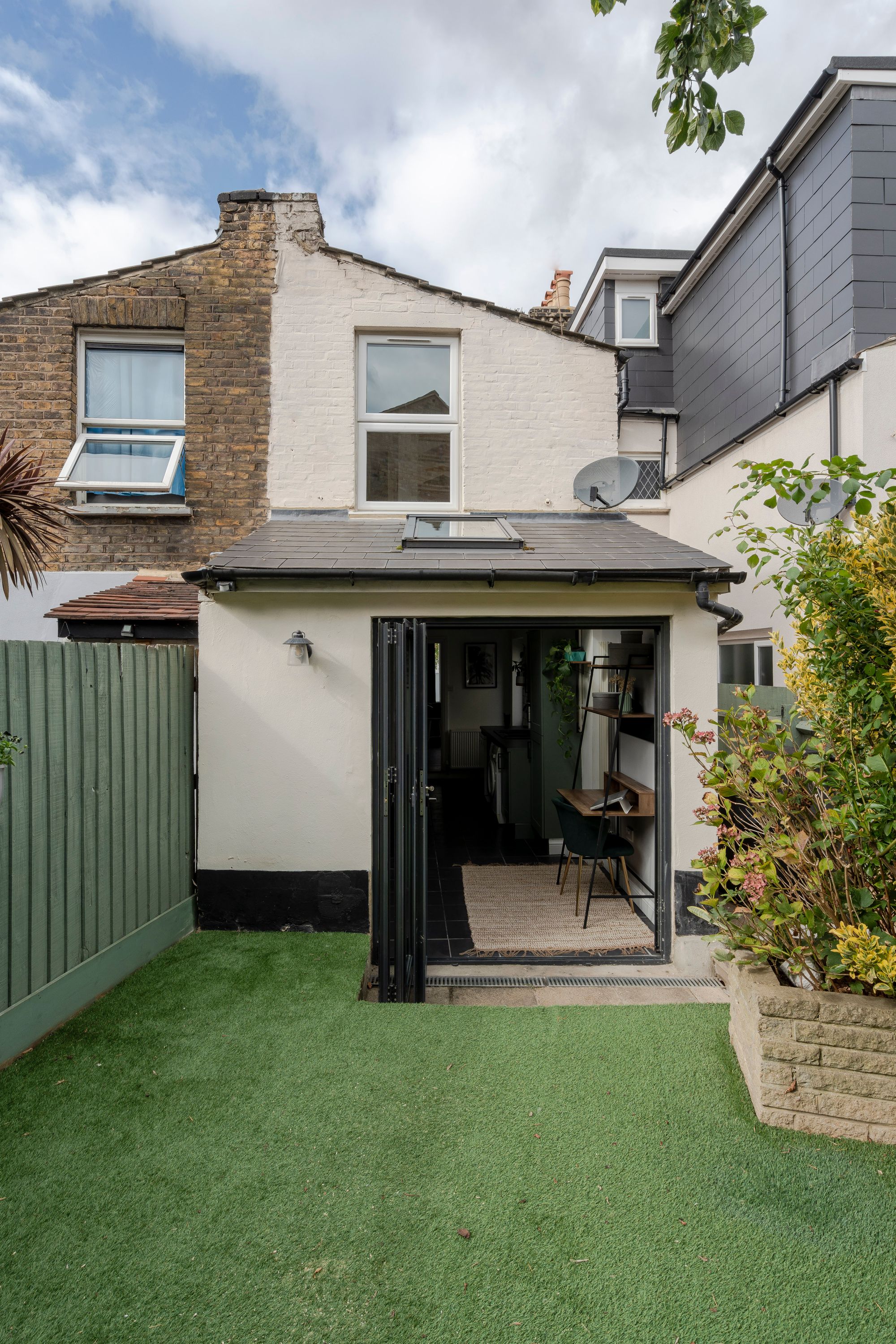 3 bed mid-terraced house for sale in Napier Road, Leytonstone, London, E11  - Property Image 31