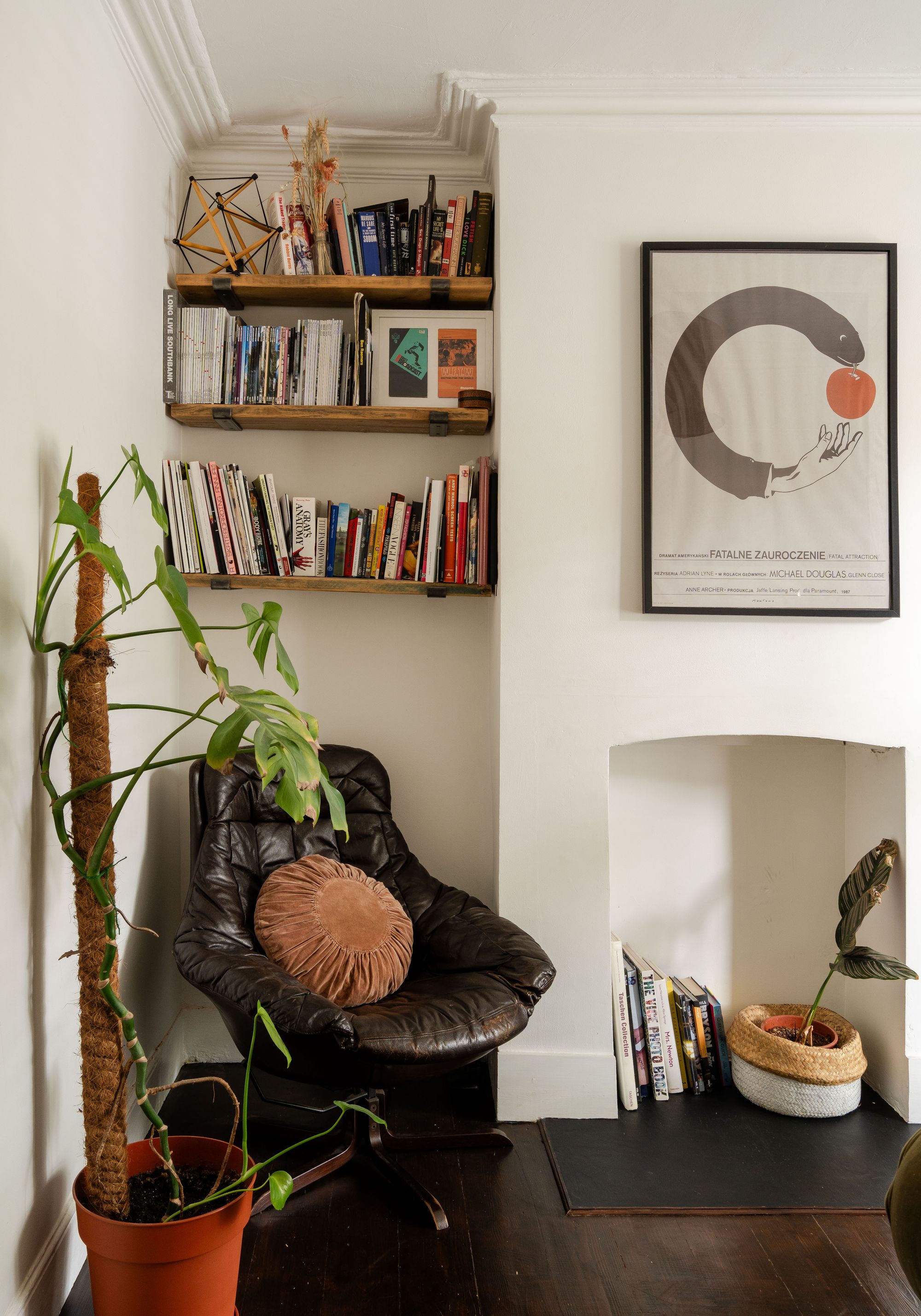 2 bed mid-terraced house for sale in Huddlestone Road, Forest Gate, London, E7  - Property Image 5