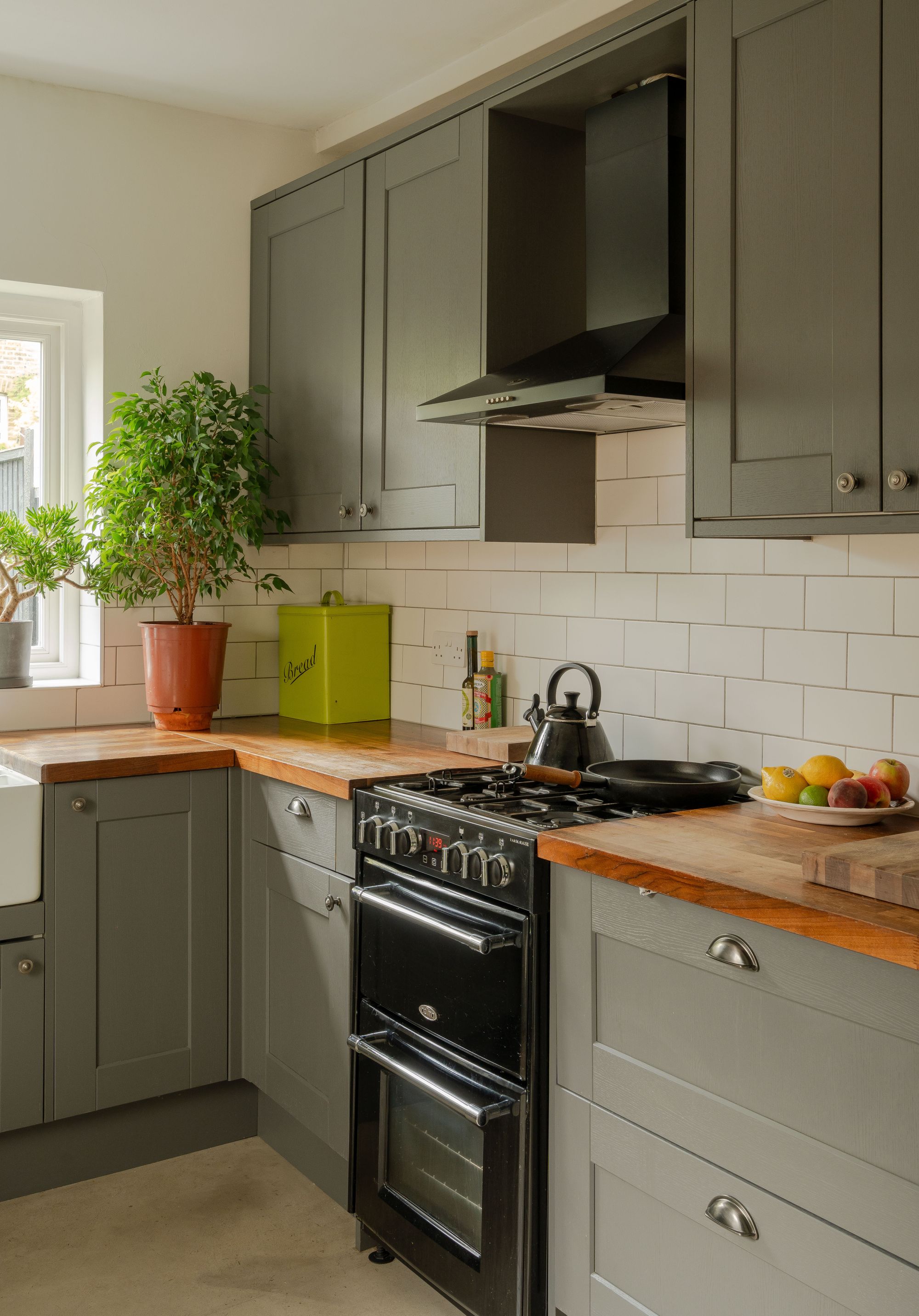 2 bed mid-terraced house for sale in Huddlestone Road, Forest Gate, London, E7  - Property Image 16