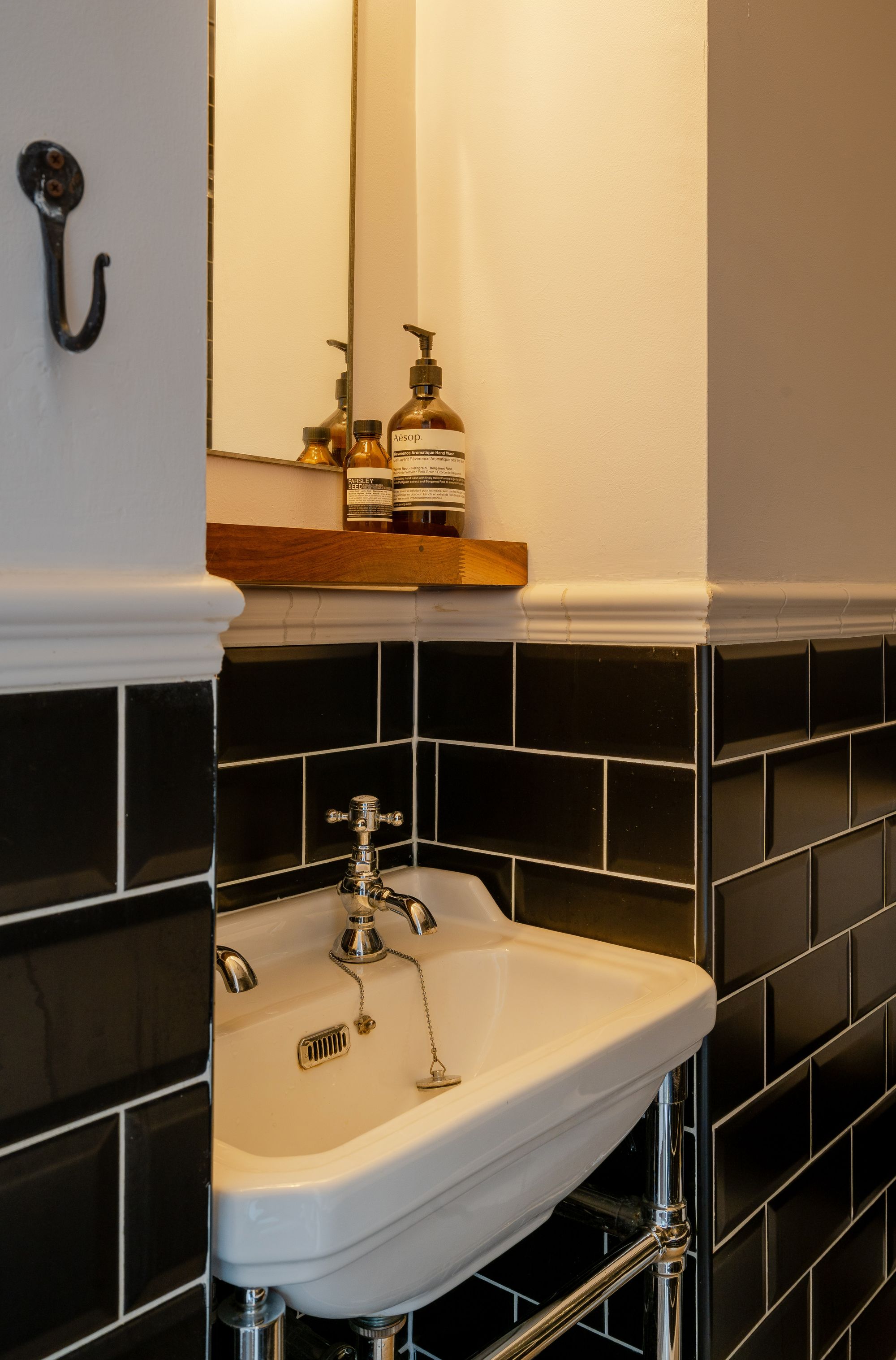 2 bed mid-terraced house for sale in Huddlestone Road, Forest Gate, London, E7  - Property Image 26