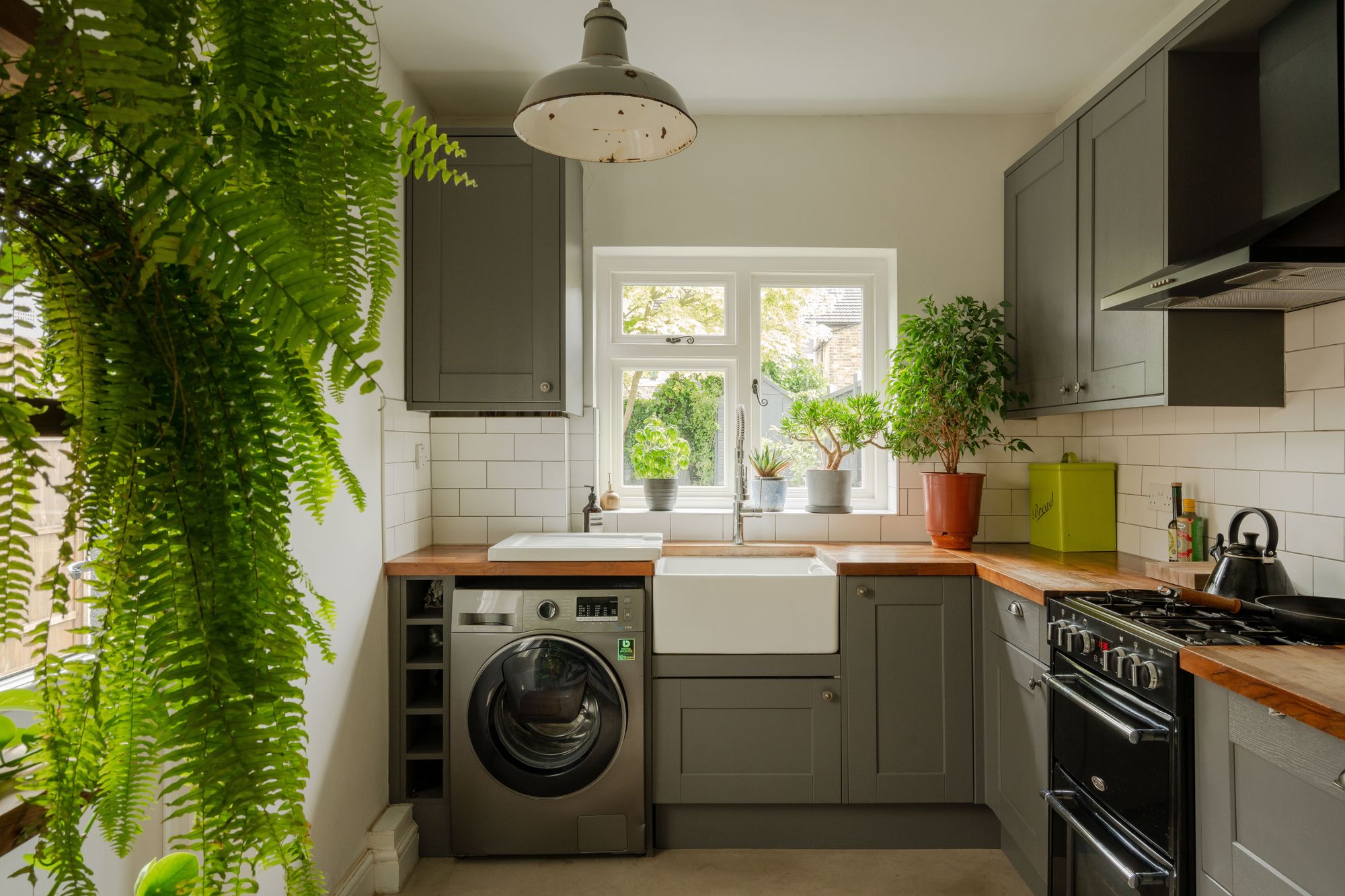 2 bed mid-terraced house for sale in Huddlestone Road, Forest Gate, London, E7  - Property Image 14