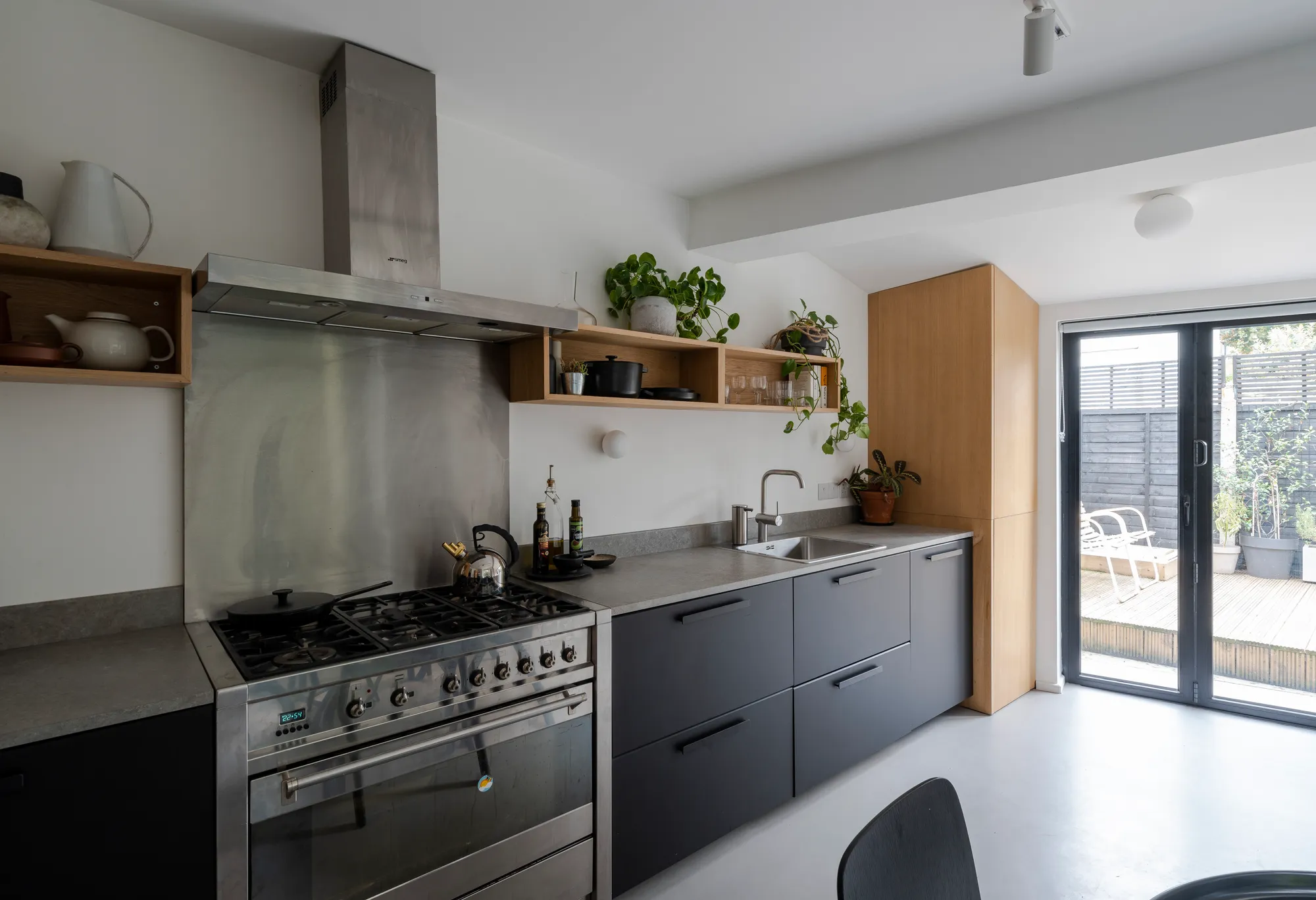 2 bed mid-terraced house for sale in Cann Hall Road, Leytonstone, London, E11  - Property Image 10