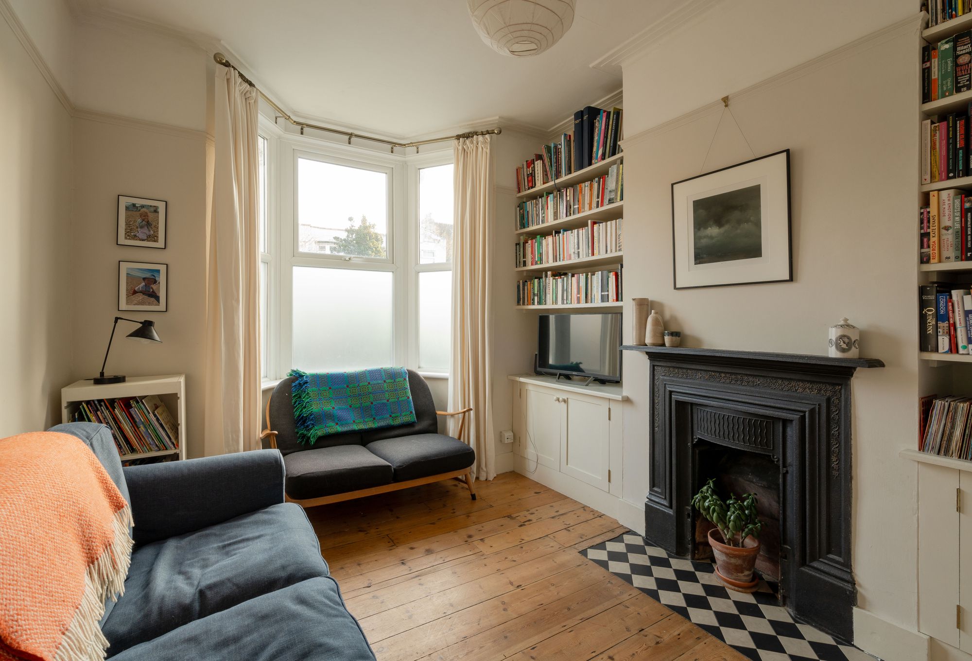 2 bed terraced house for sale in Montague Road, Leytonstone, London, E11 - Property Image 2