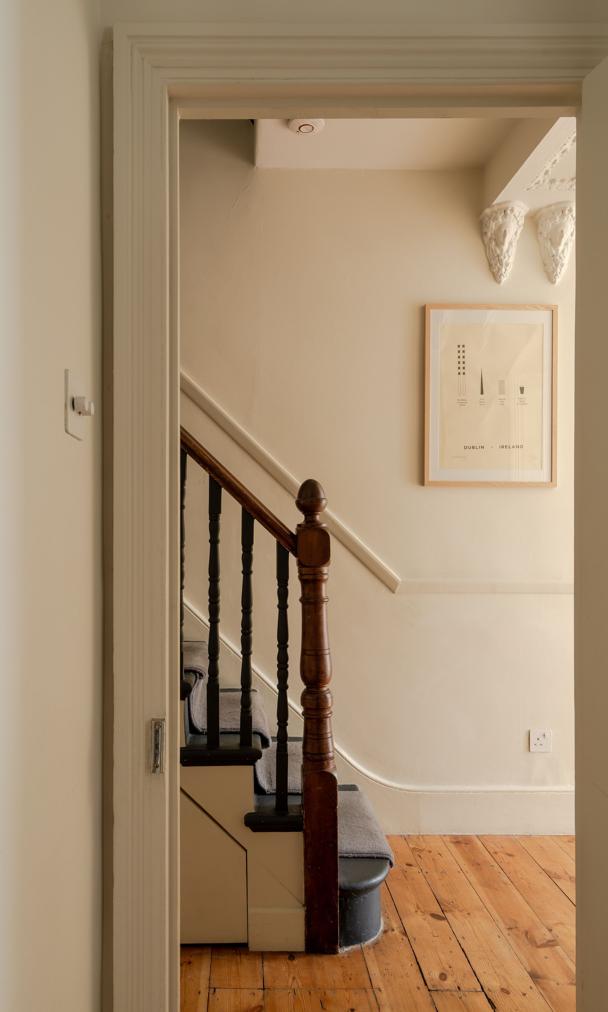 3 bed mid-terraced house for sale in Morley Road, Leyton, London, E10  - Property Image 9