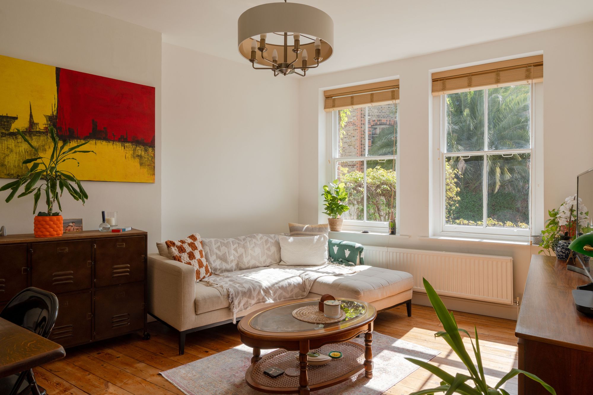 2 bed apartment for sale in Cavendish Mansions, Clapton Square, Hackney, E5  - Property Image 4