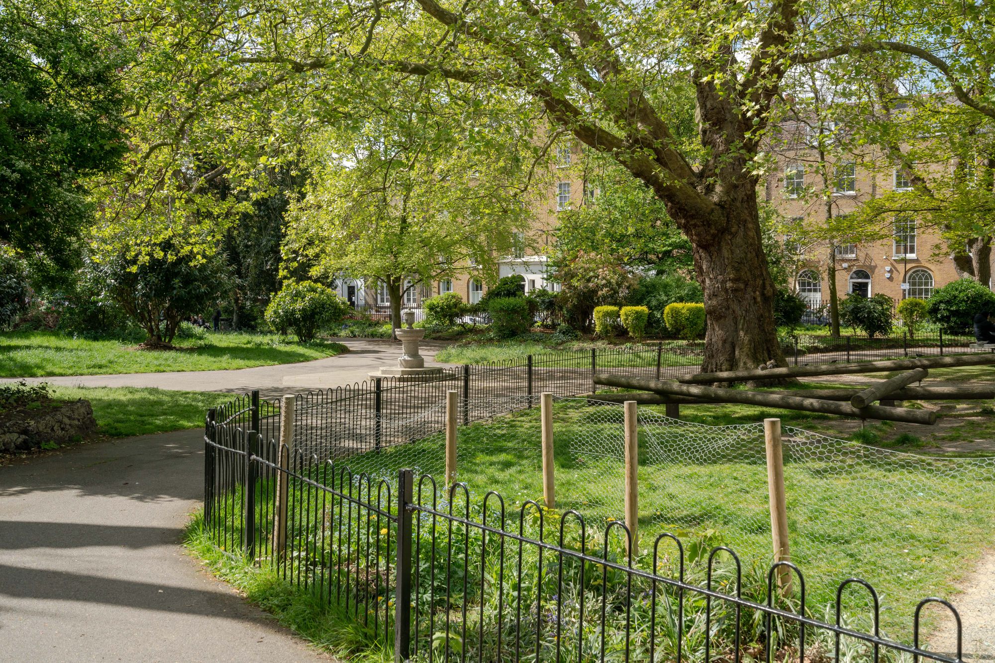 2 bed apartment for sale in Cavendish Mansions, Clapton Square, Hackney, E5  - Property Image 25