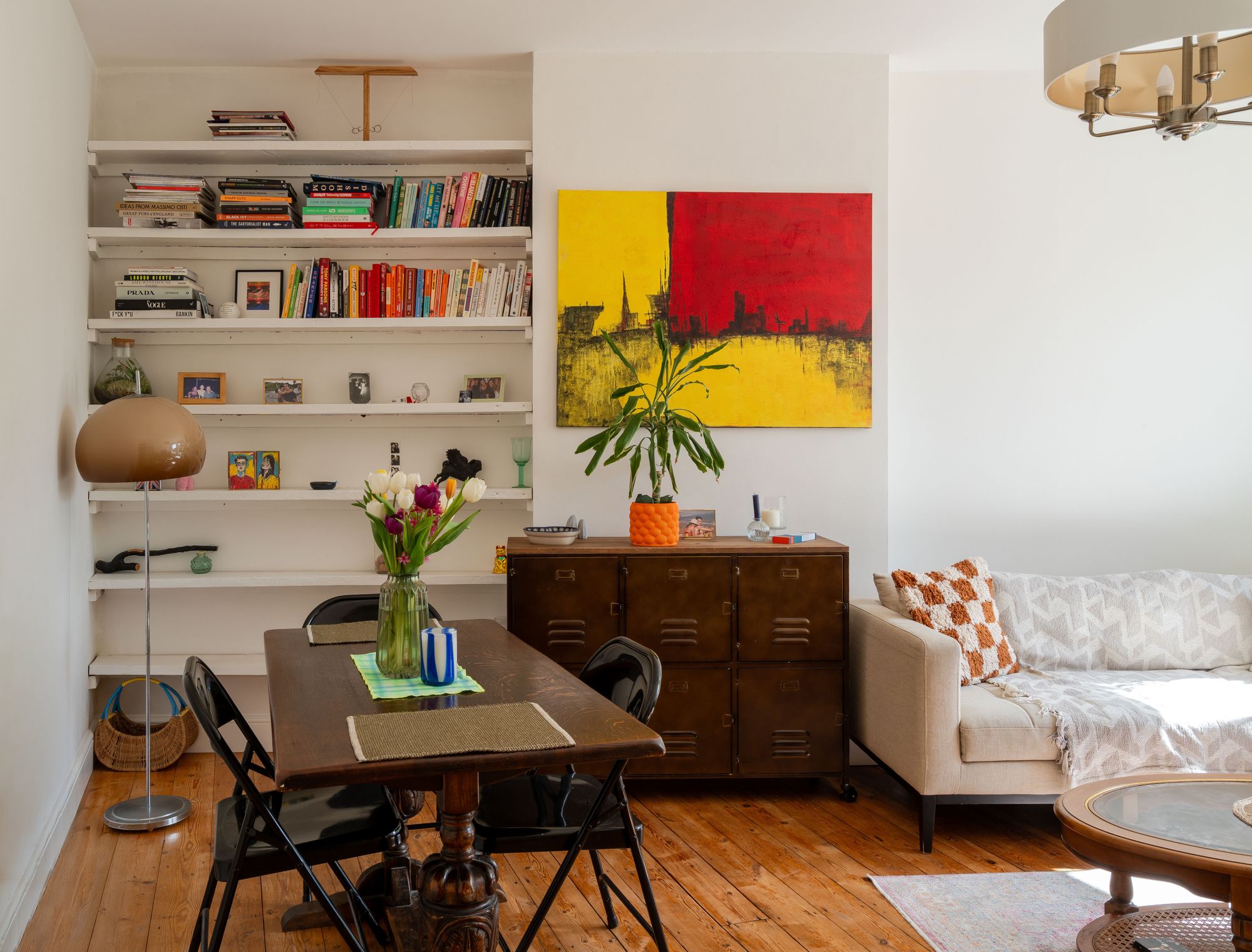 2 bed apartment for sale in Cavendish Mansions, Clapton Square, Hackney, E5  - Property Image 2