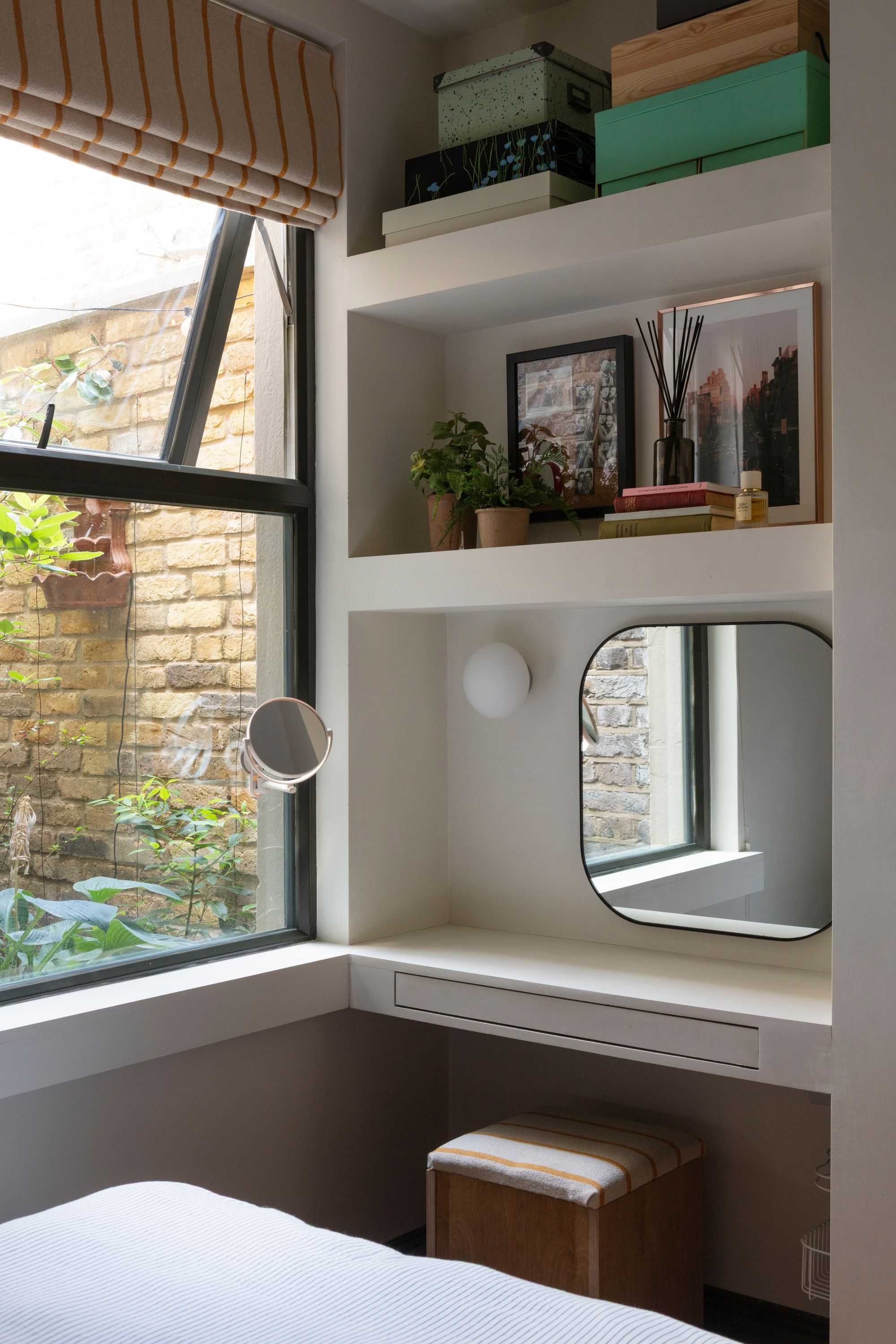 2 bed maisonette for sale in Huxley Road, Leyton, London, E10  - Property Image 29