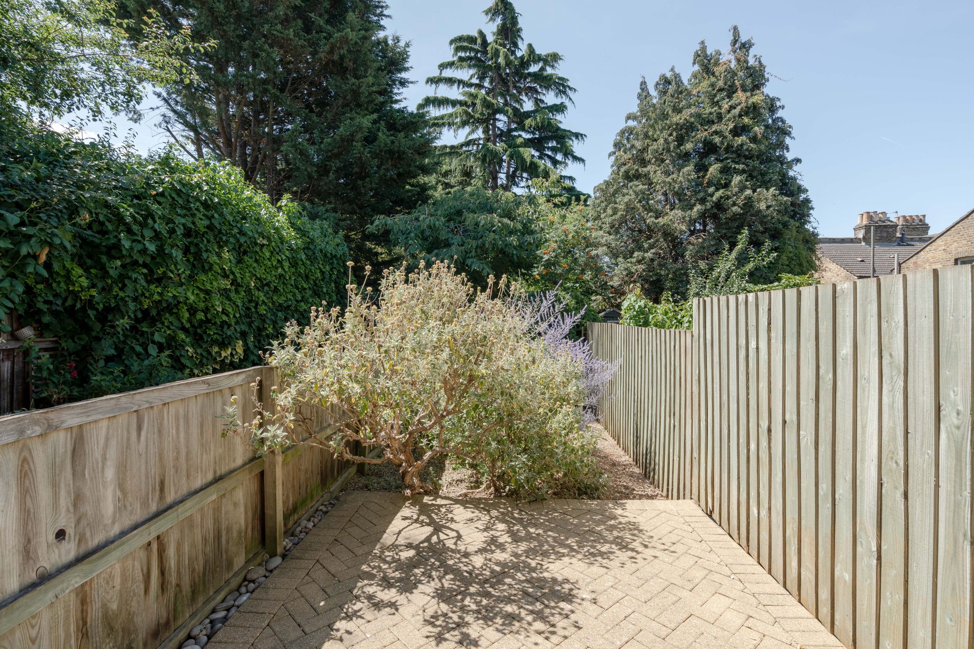 2 bed flat for sale in St. Annes Road, Leytonstone, London, E11  - Property Image 3