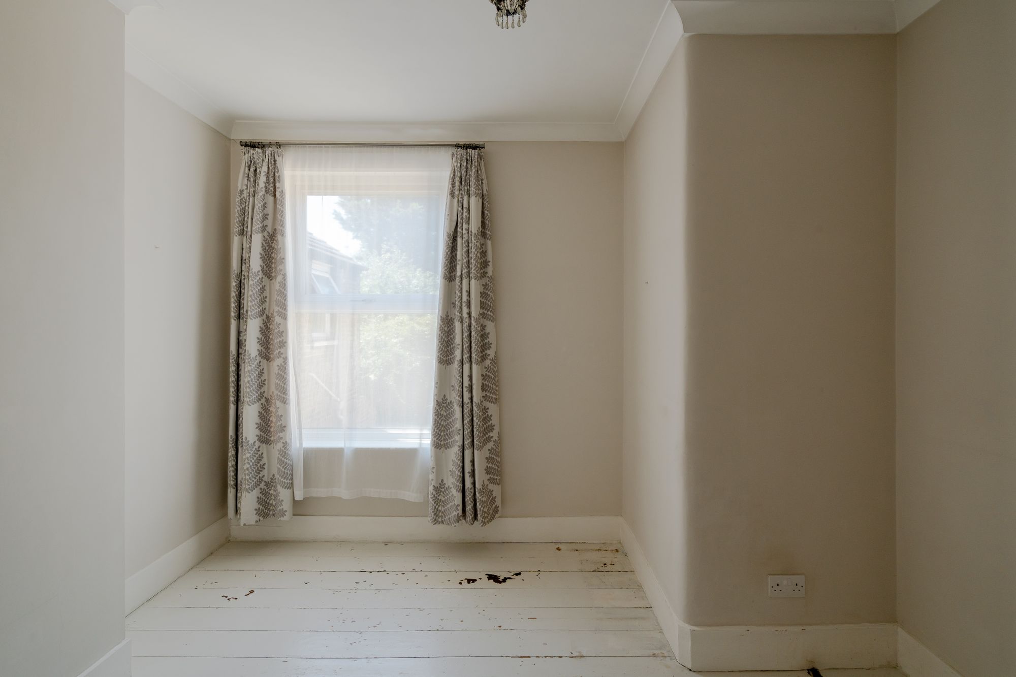 2 bed flat for sale in St. Annes Road, Leytonstone, London, E11  - Property Image 9